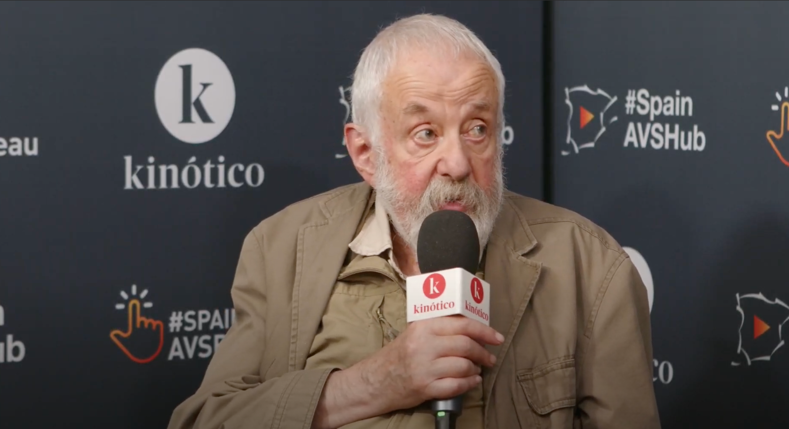 Mike Leigh visita el Festival de San Sebastián para presentar 'Mi única familia'