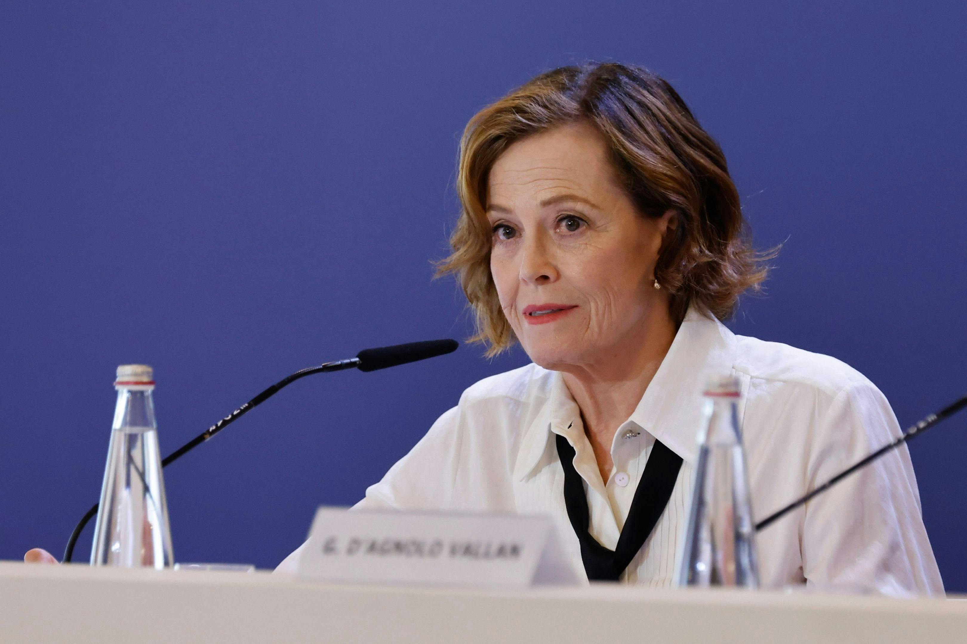 Sigourney Weaver, León de Oro Honorífico 2024, en la rueda de prensa del Festival de Venecia