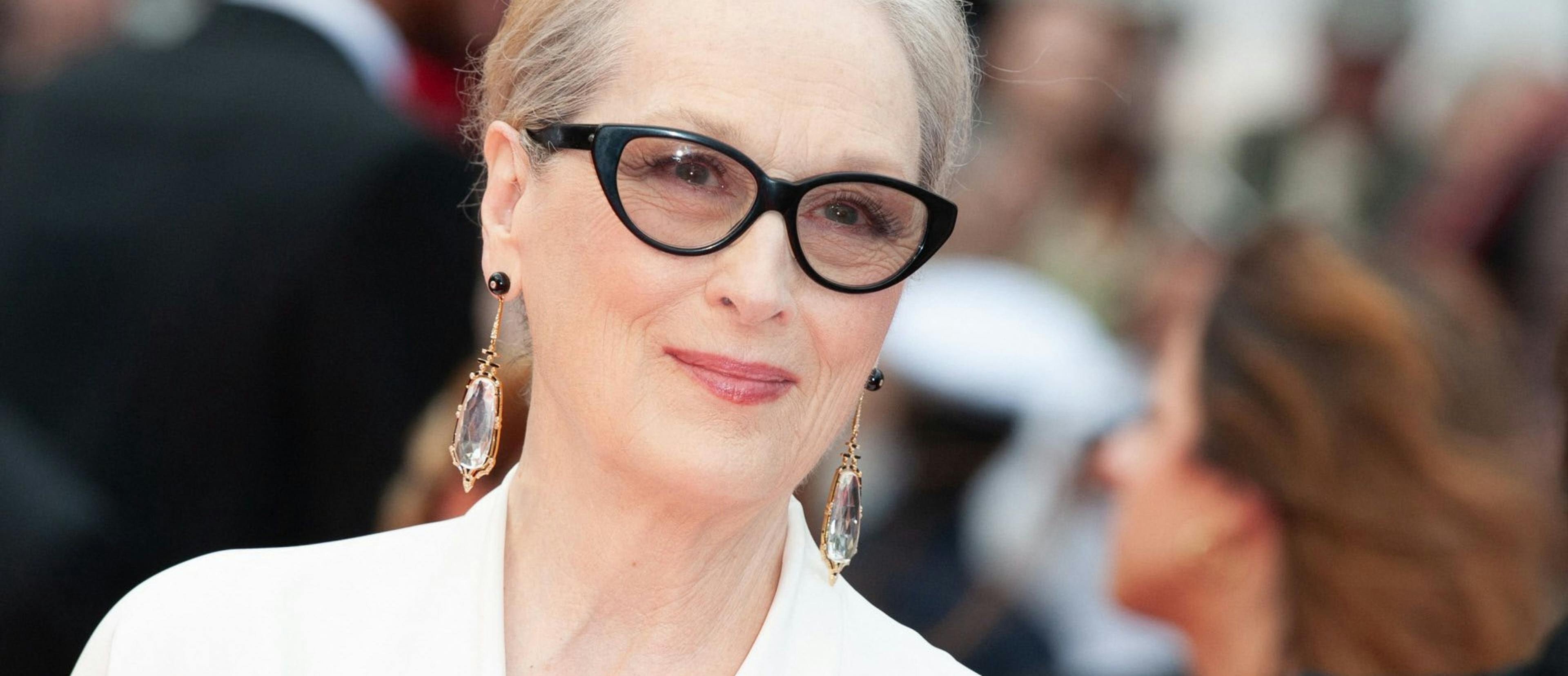 Meryl Streep posa en la alfombra roja del Festival de Cannes minutos antes de recibir la Palma de Oro en reconocimiento a su carrera