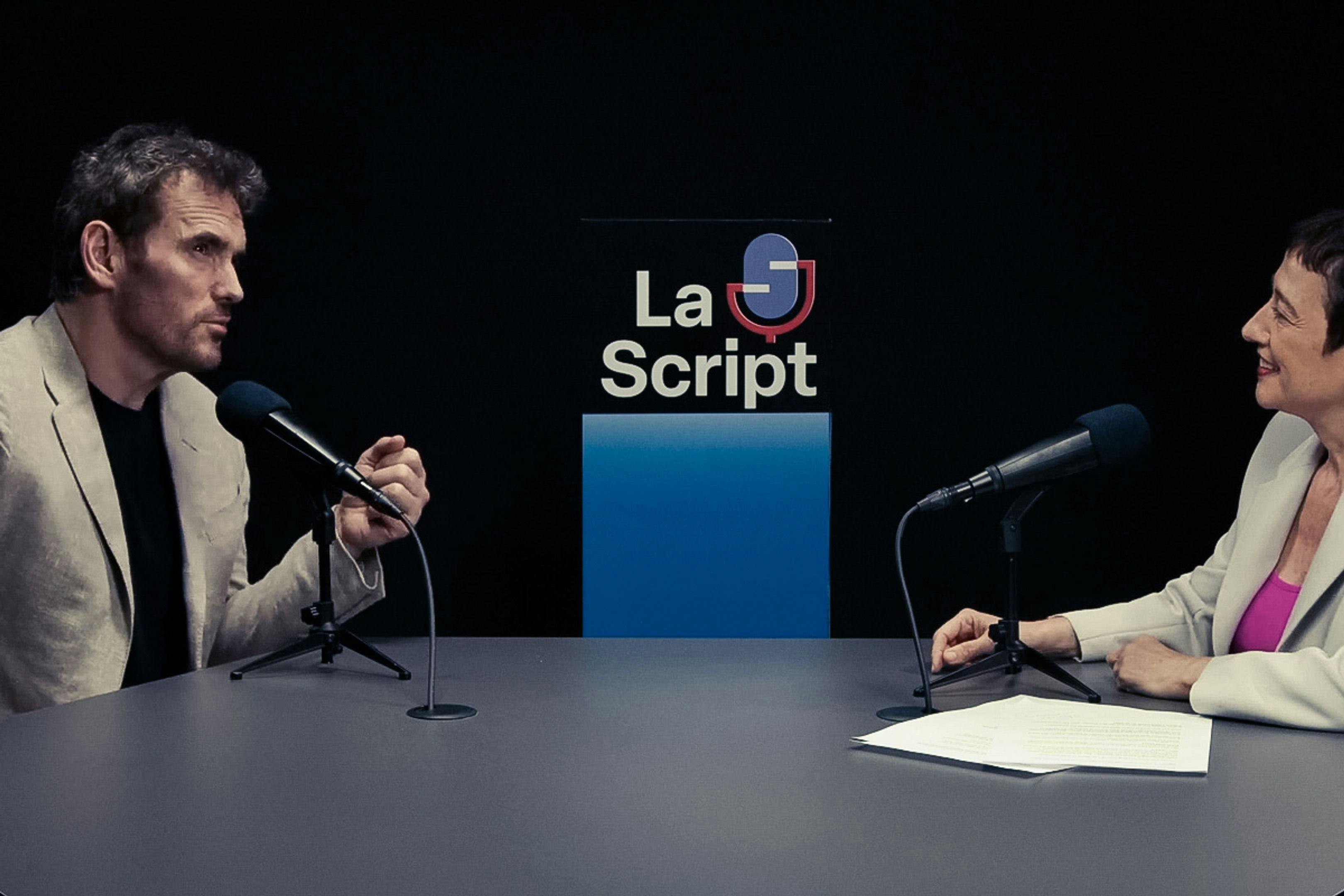 El actor Matt Dillon, durante una entrevista con María Guerra en La Script para presentar 'Isla perdida'