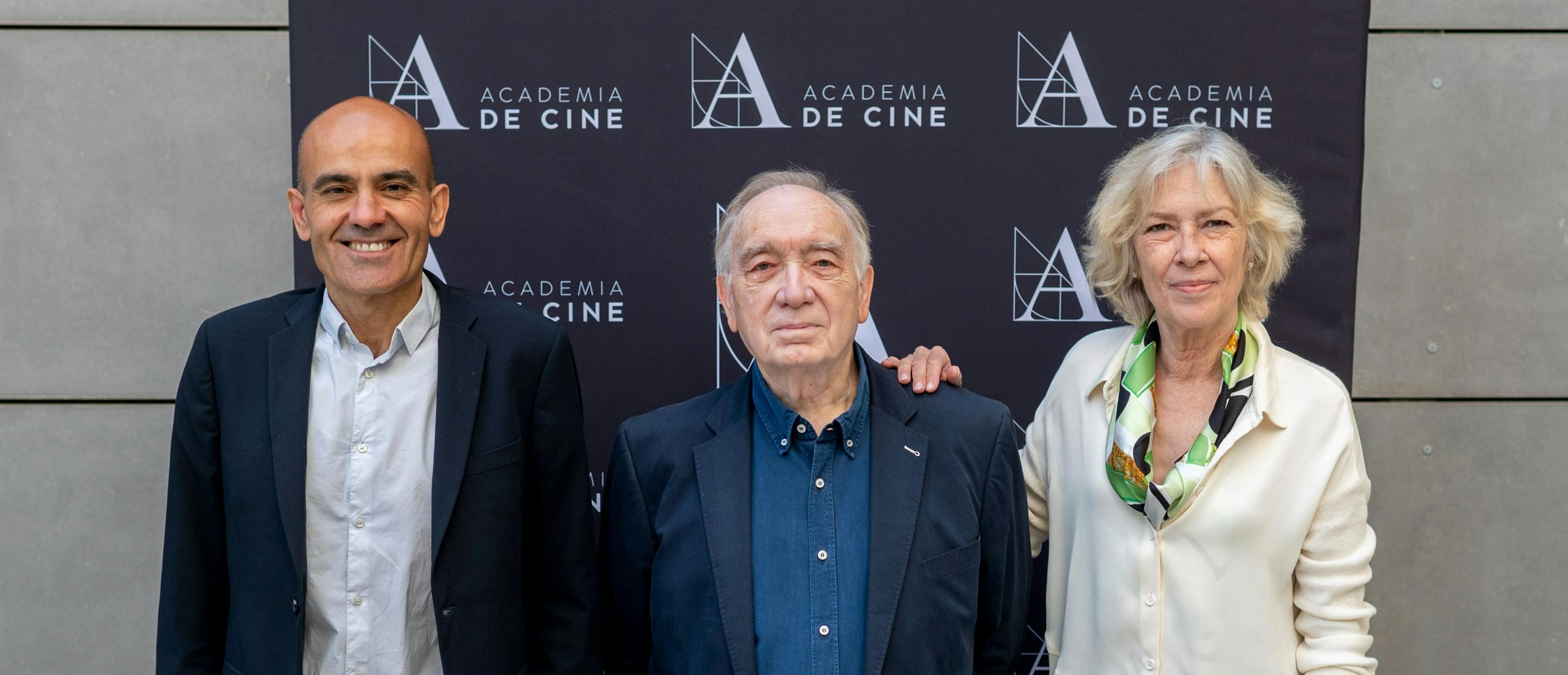 Fernando Méndez-Leite, Rafael Portela (i) y Susi Sánchez (d), presidente y vicepresidentes de la Academia de Cine, el día de su elección en junio de 2022