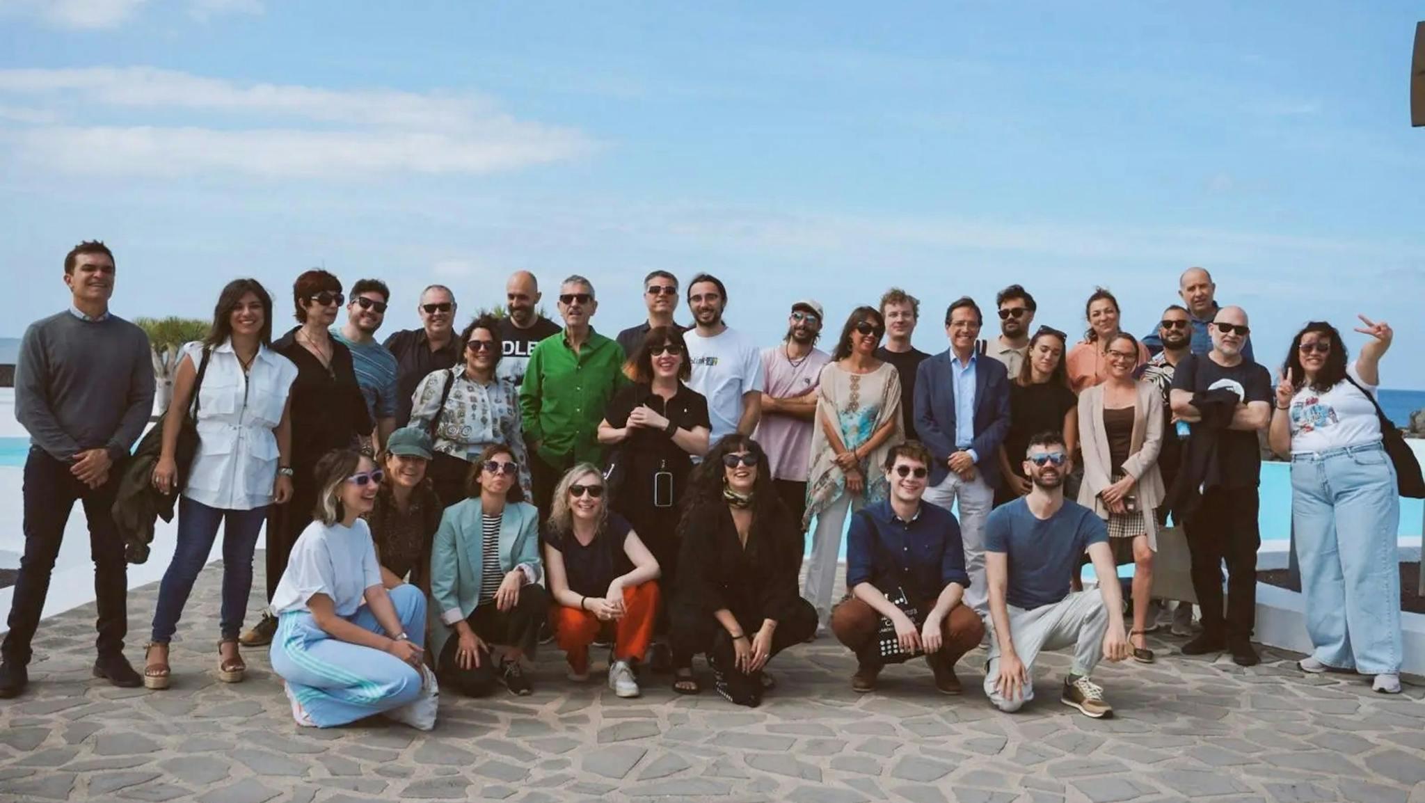 Foto de grupo de la presentación de la nueva edición de IsLABentura en Lanzarote