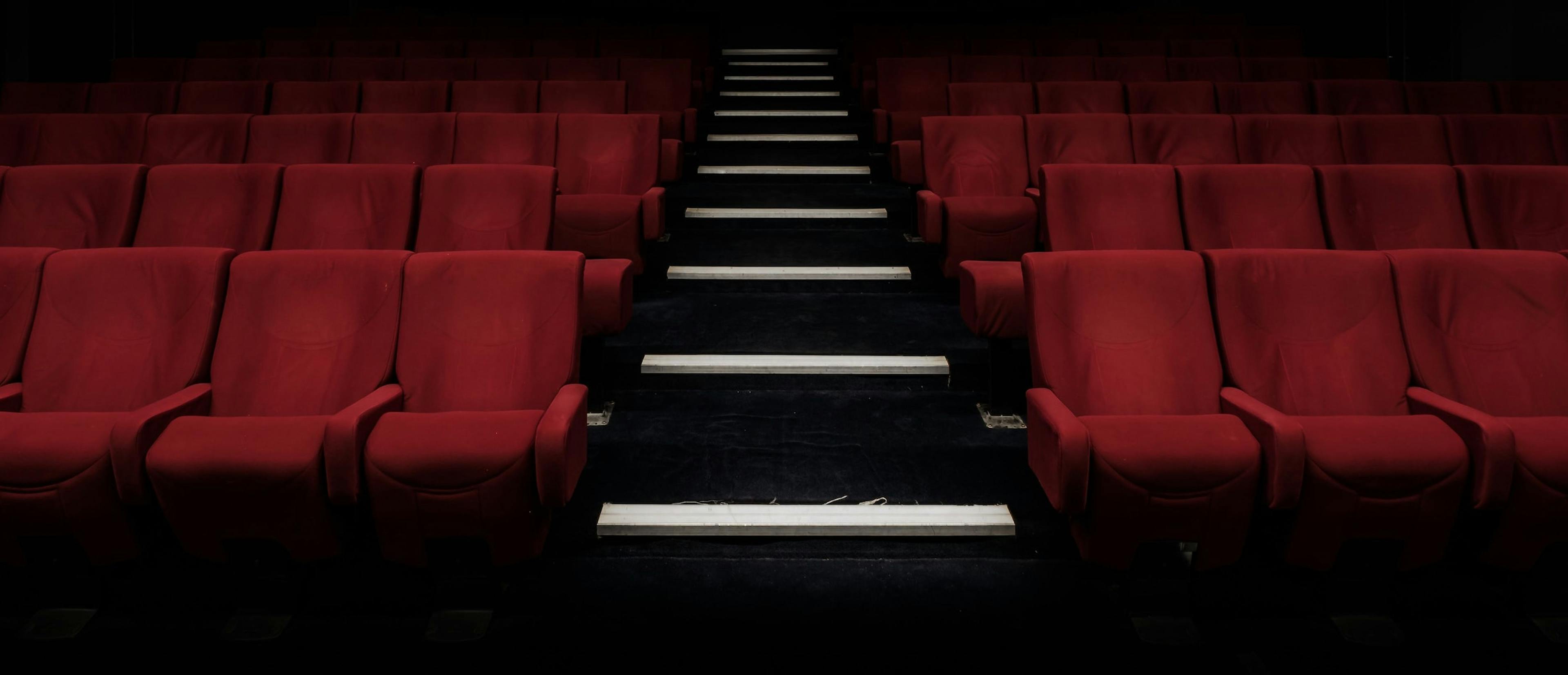 Imagen de archivo que muestra una sala de cine completamente vacía