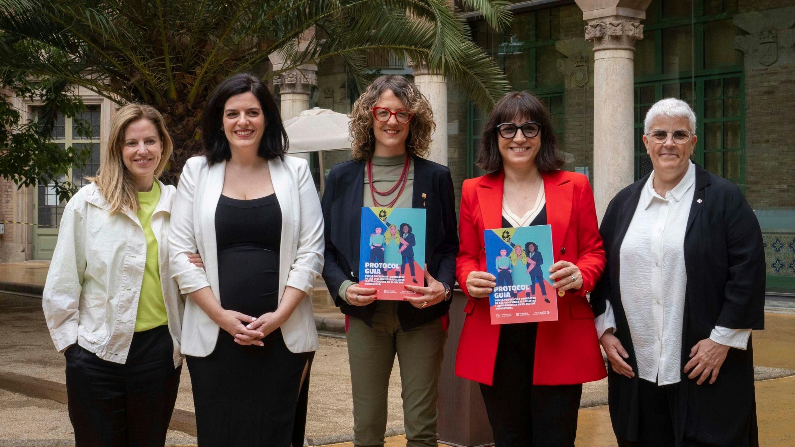 Presentación del Protocolo guía para la prevención de las violencias machistas y LGTBi-fóbicas, con la consellera Tània Verge y la presidenta de la Acadèmia del Cinema Catalá, Judith Colell, en el centro