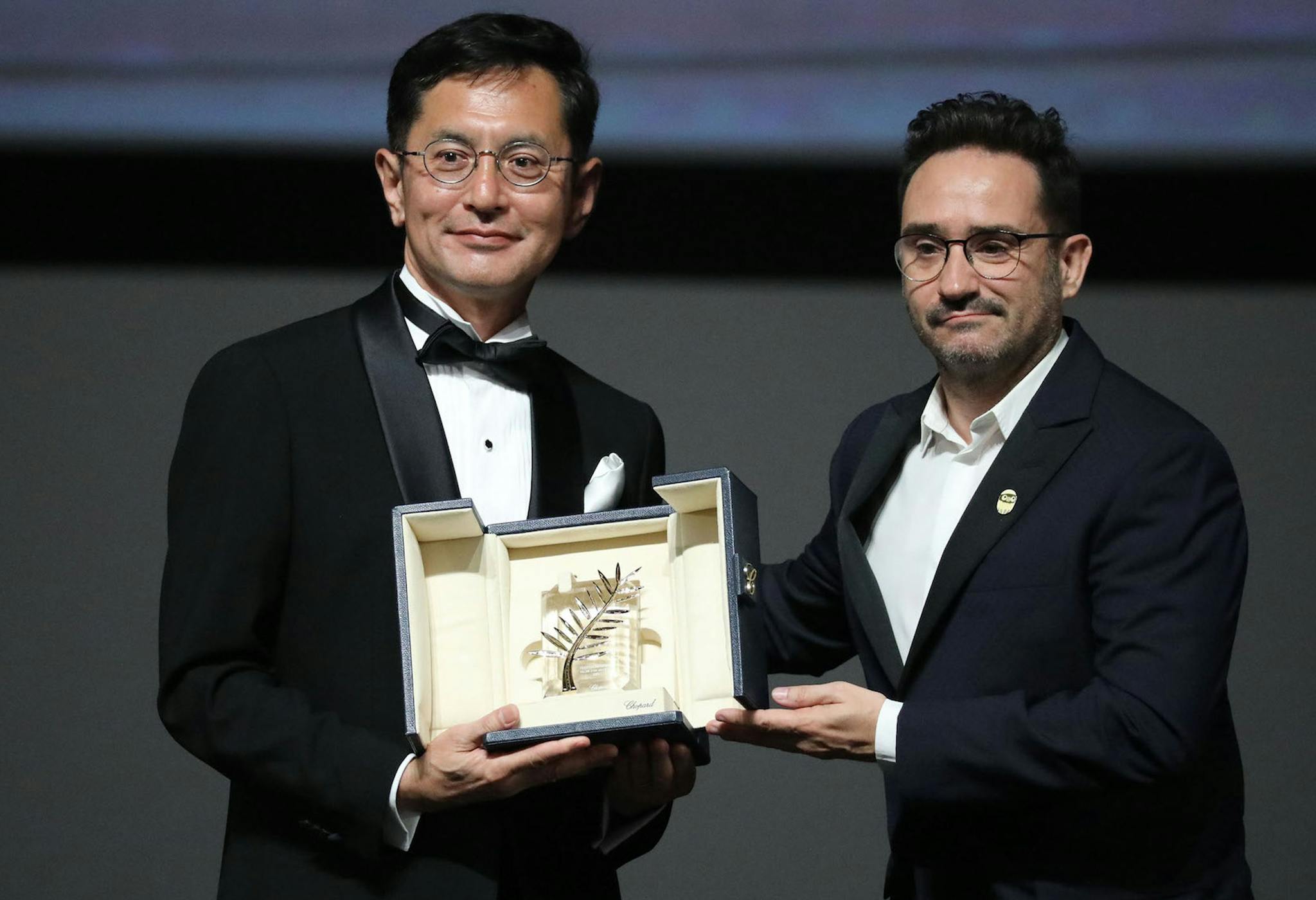 Gorō Miyazaki recoge la Palma de Oro Honorífica a Studio Ghibli de la mano de Juan Antonio Bayona