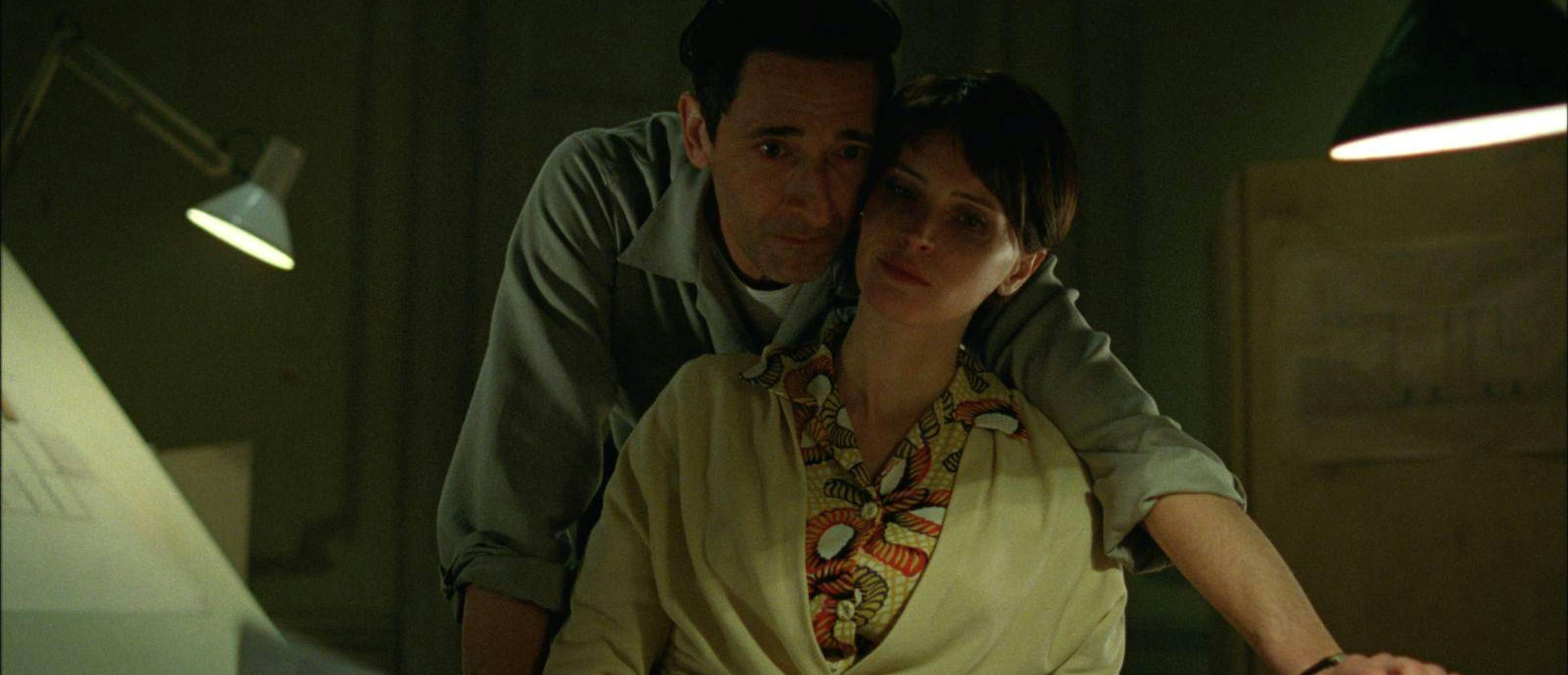 Fotograma de la película 'The brutalist'. protagonizada por Adrien Brody y Felicity Jones