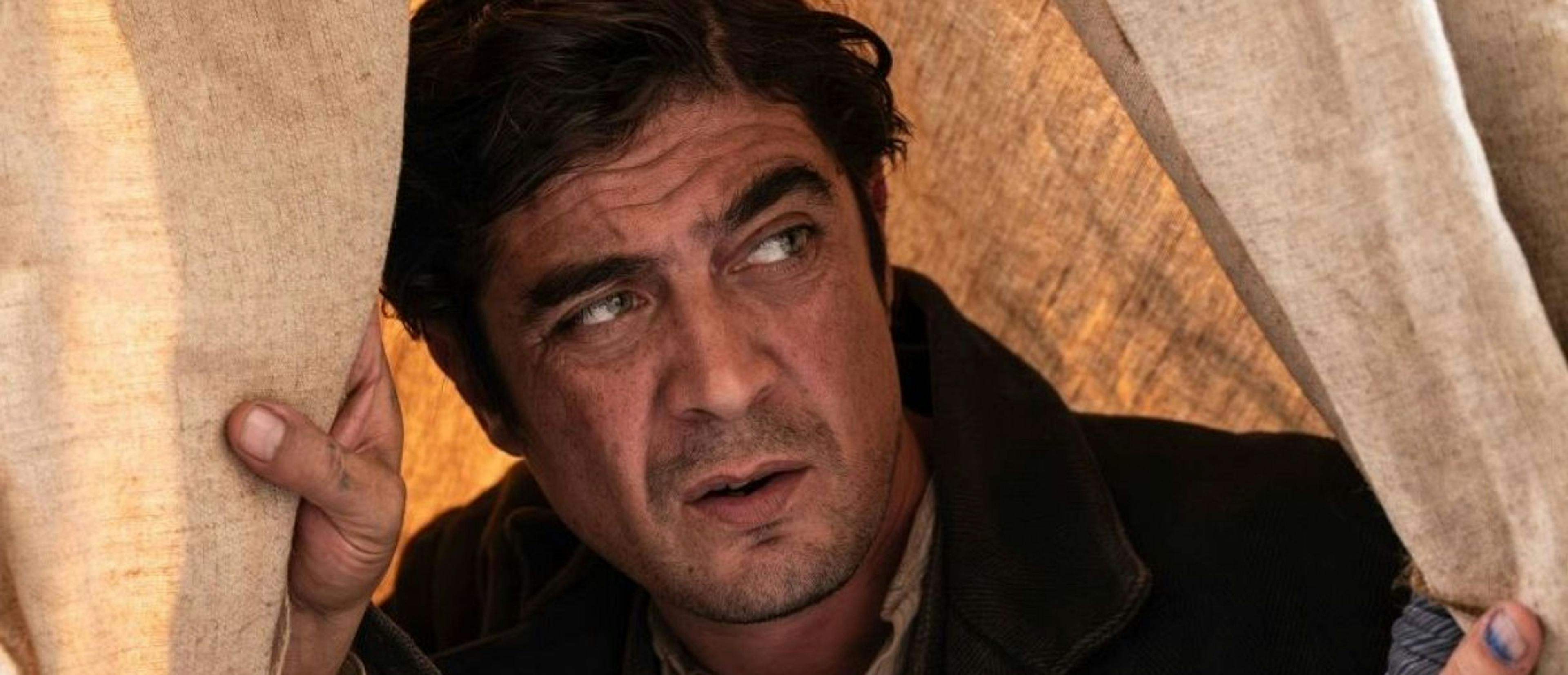  Riccardo Scamarcio como Modigliani en 'Modi - Three days on the wing of madness', dirigida por Johnny Depp