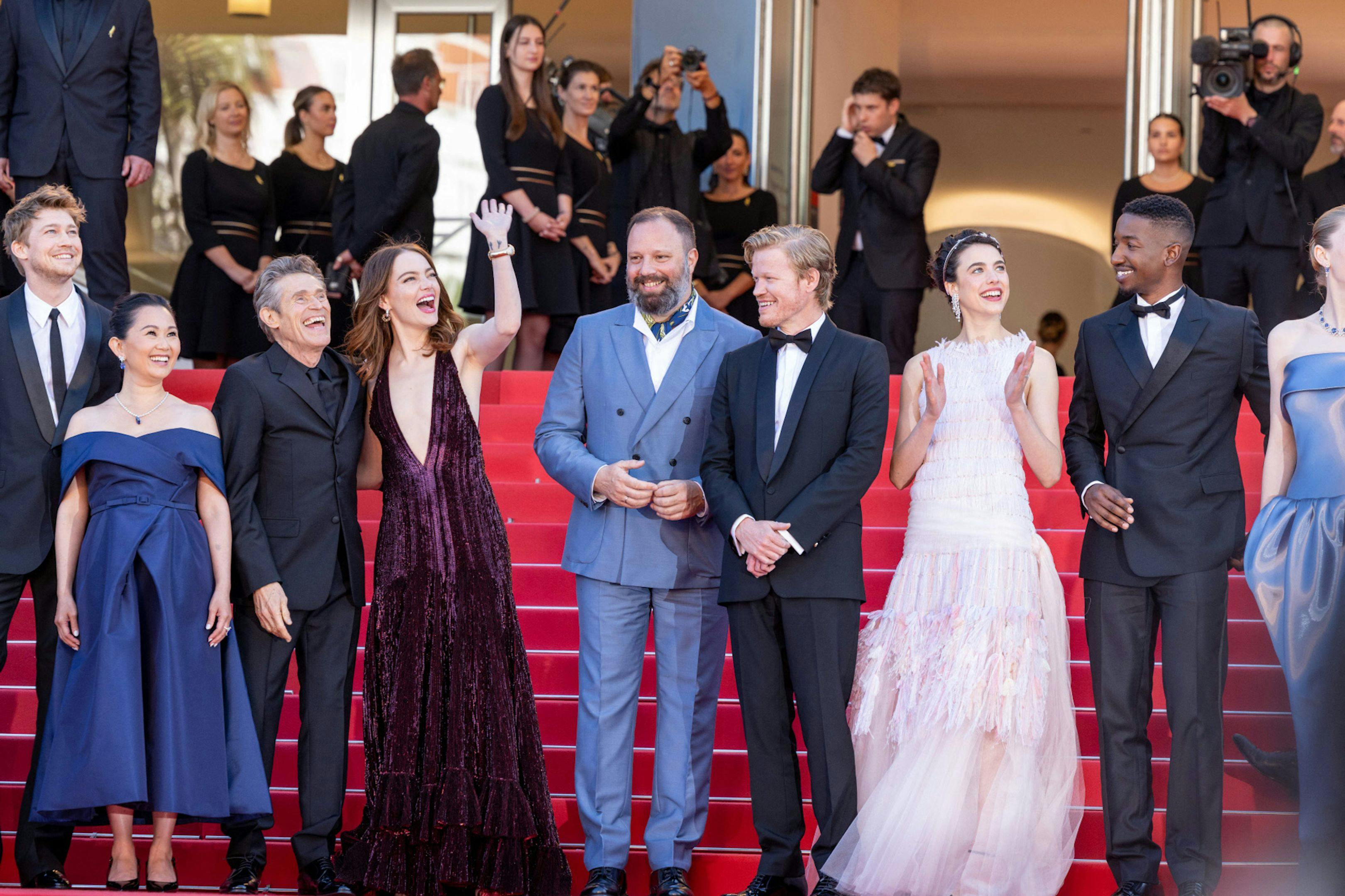 Red carpet del equipo de 'Kind of Kindness' en el Festival de Cannes