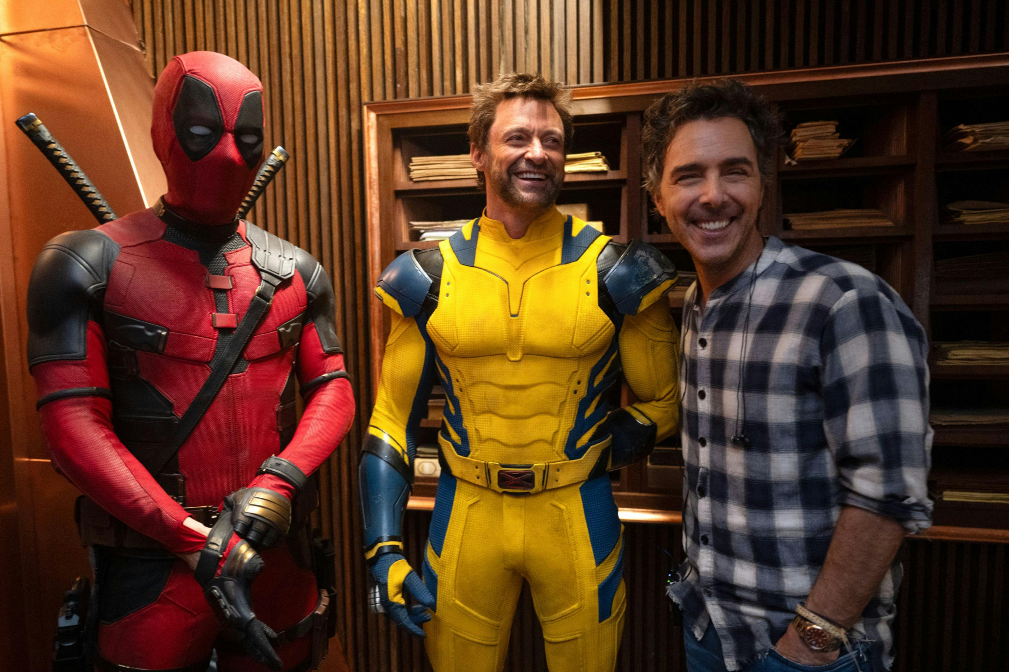 Los actores Ryan Reynolds y Hugh Jackman y el director Shawn Levy en el rodaje de 'Deadpool y Lobezno'