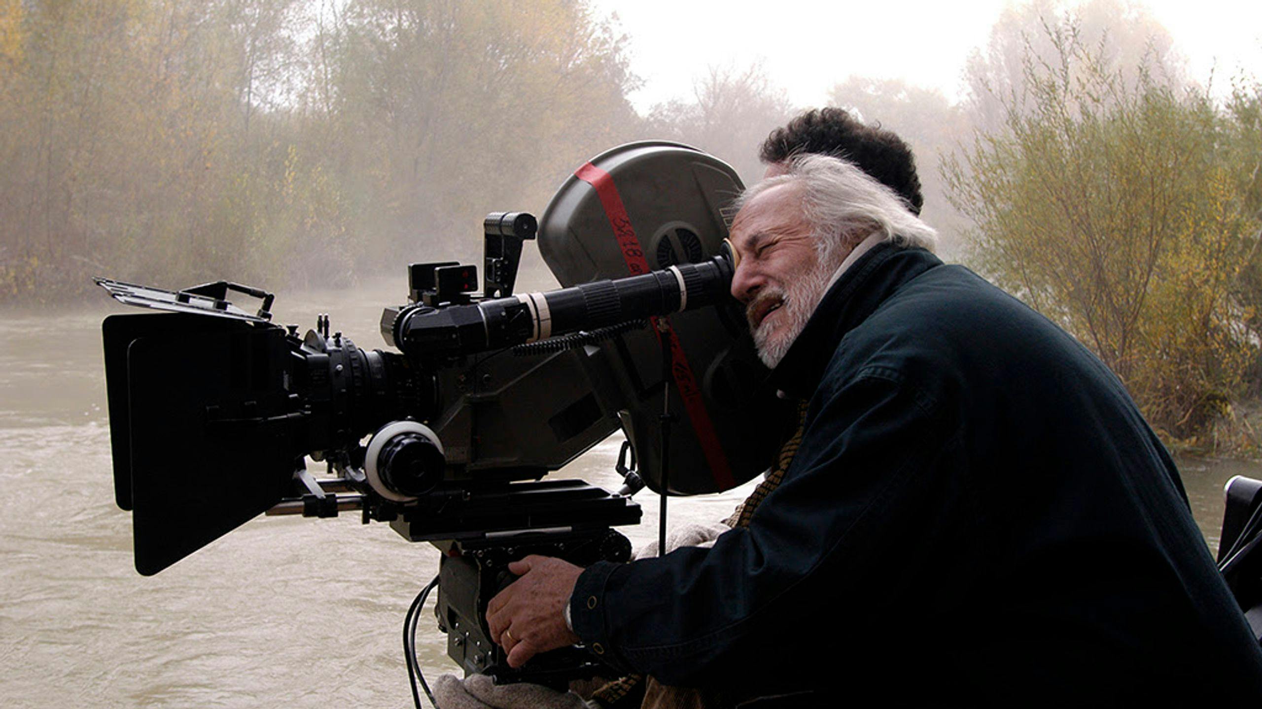 El cineasta argentino Adolfo Aristarain durante uno de sus rodajes como director