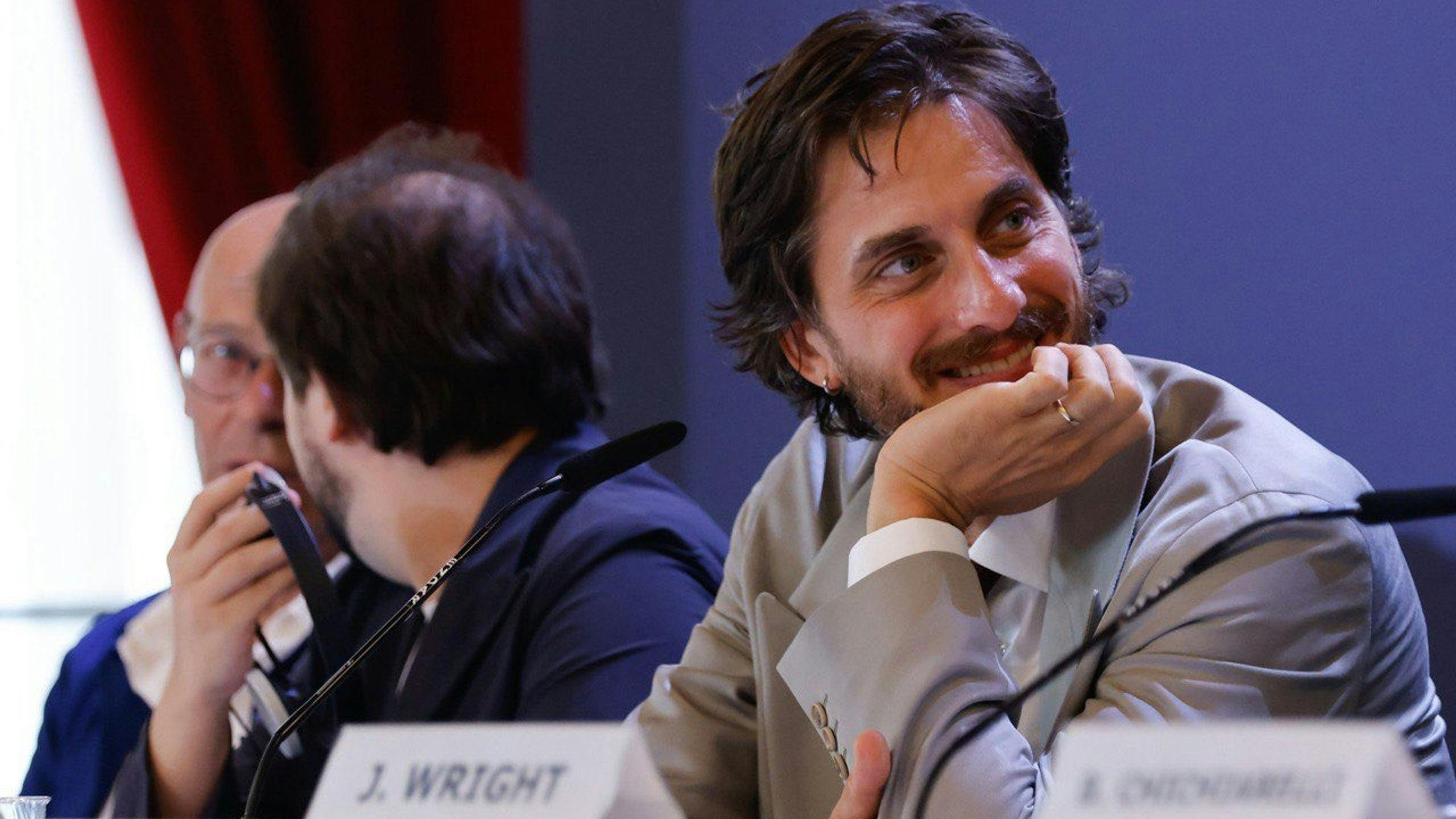 El actor Luca Marinelli durante la presentación en Venecia de 'M, el hijo del siglo', serie de Joe Wright