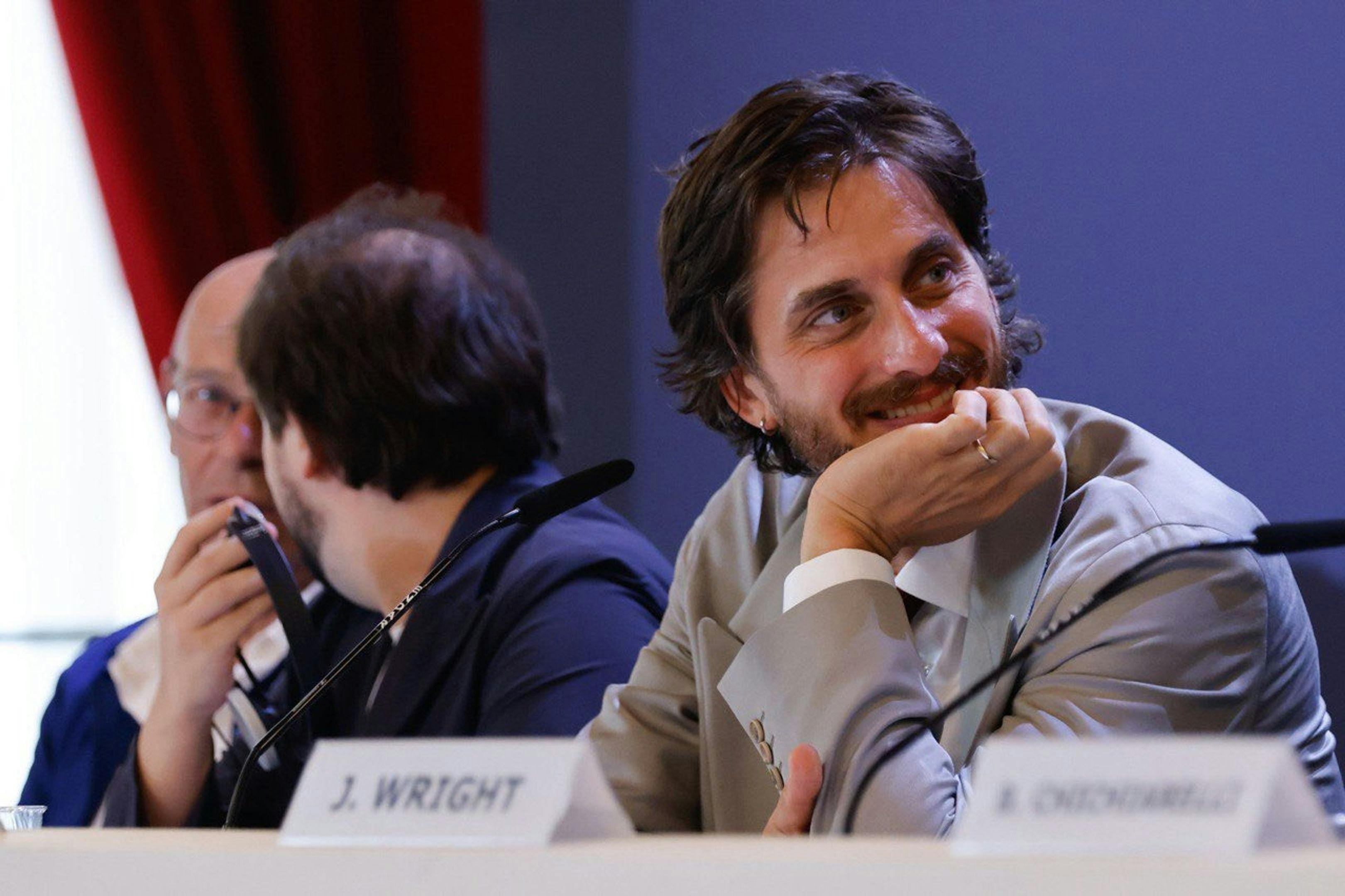 El actor Luca Marinelli durante la presentación en Venecia de 'M, el hijo del siglo', serie de Joe Wright