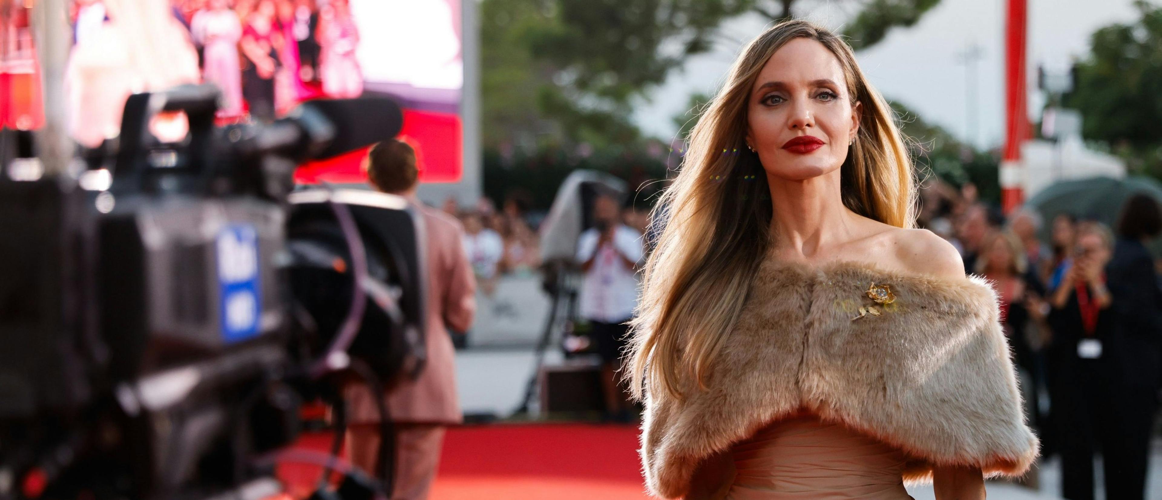 La actriz y directora Angelina Jolie llega a la premiere de la película 'Maria' en la Mostra de Venecia 2024