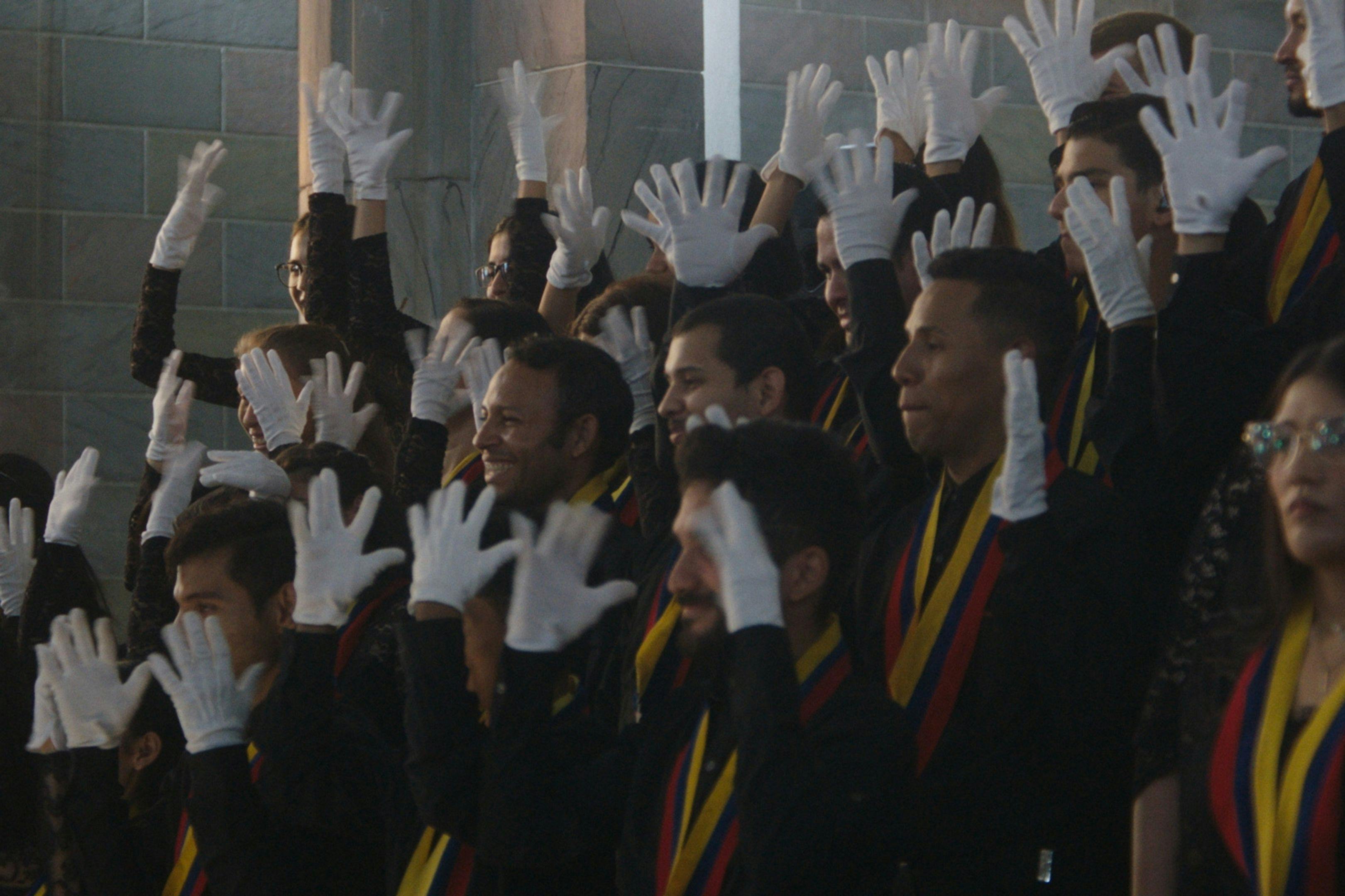 Fotograma del documental ‘El canto de las manos’, dirigido por María Valverde