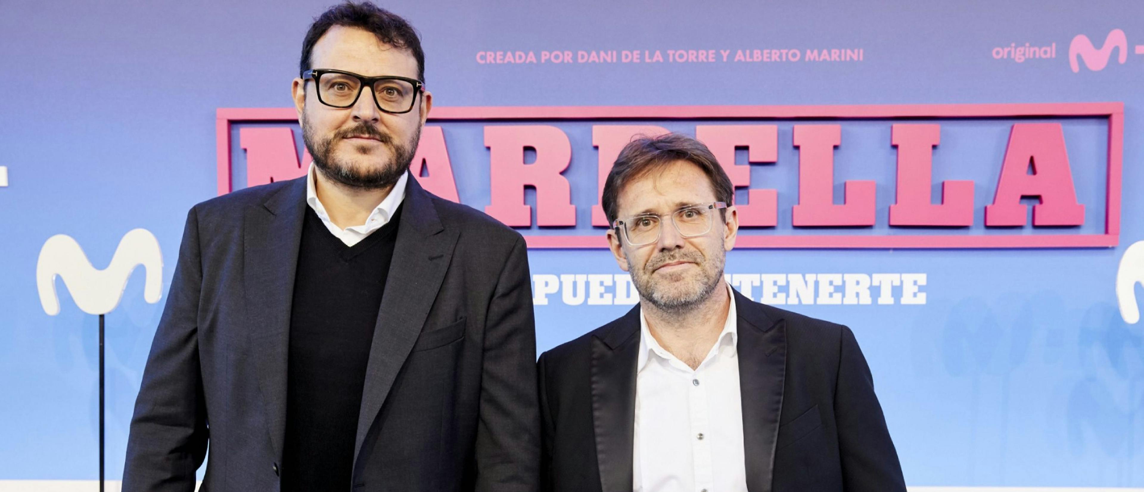 El director Dani de la Torre y el guionista Alberto Marini, creadores de 'Marbella', durante el estreno de la serie