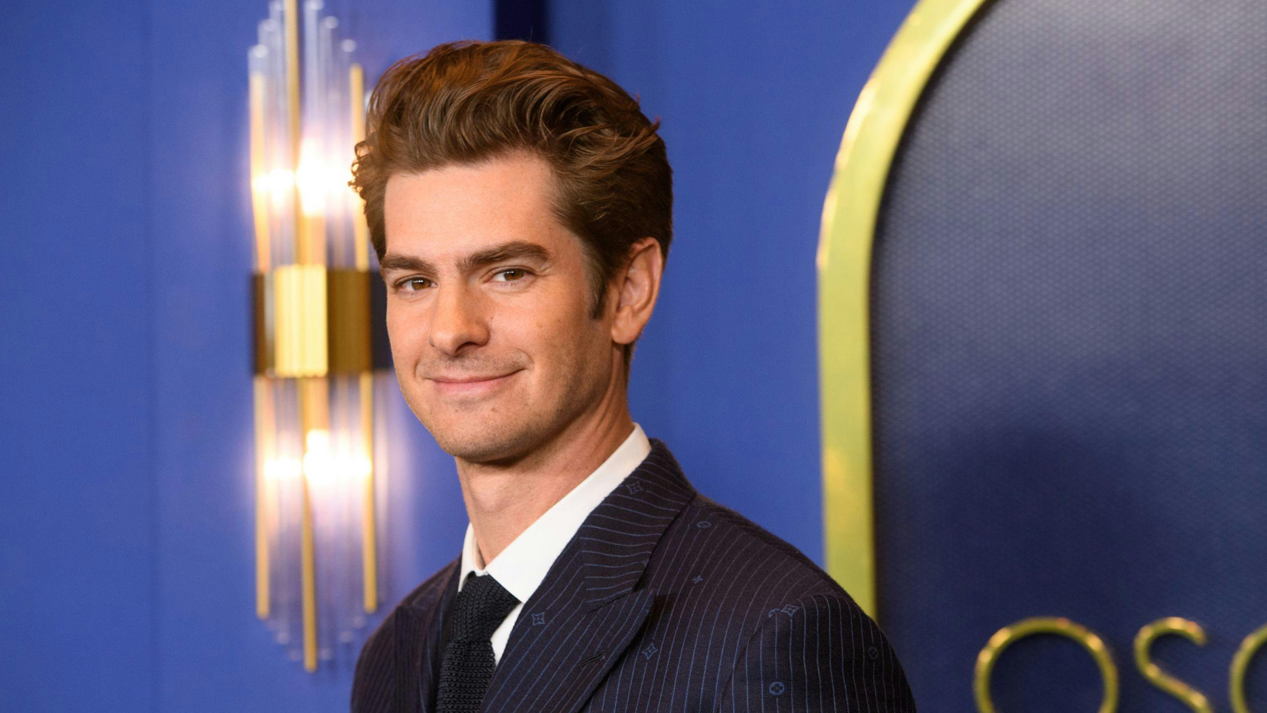 El actor Andrew Garfield en el almuerzo de nominados a los Oscar en 2022