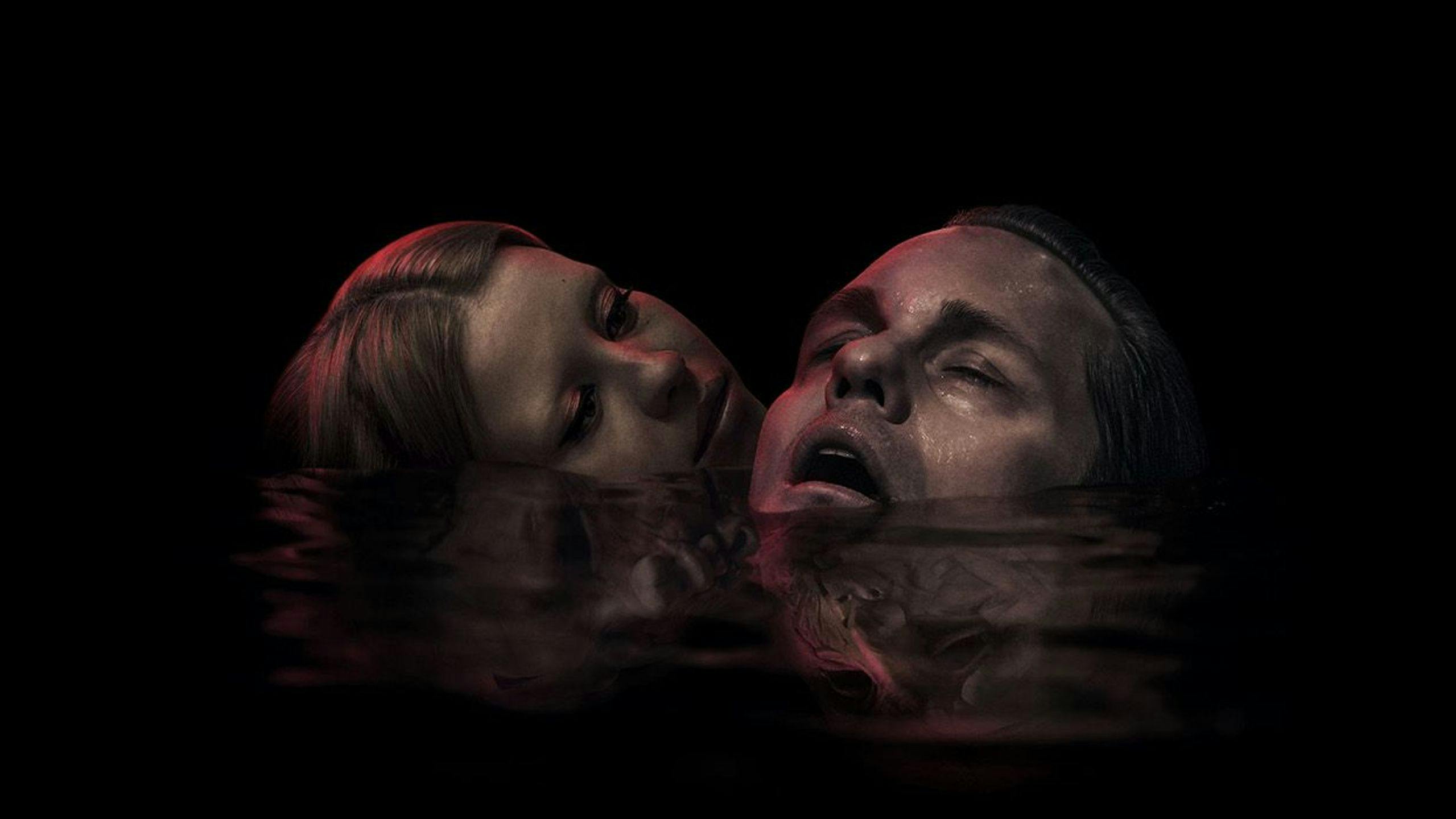 Alexander Skarsgård y Mia Goth son los protagonistas de la inquietante 'Infinity Pool'
