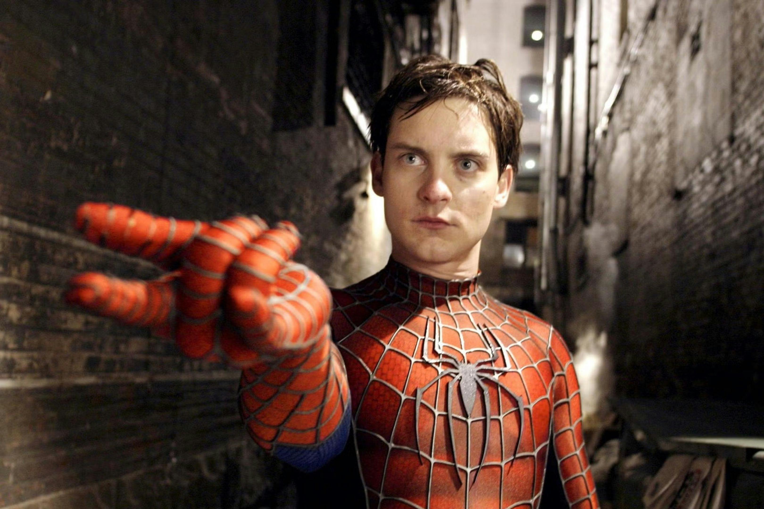 Tobey Maguire como Peter Parker en 'Spider-Man 2' de Sam Raimi