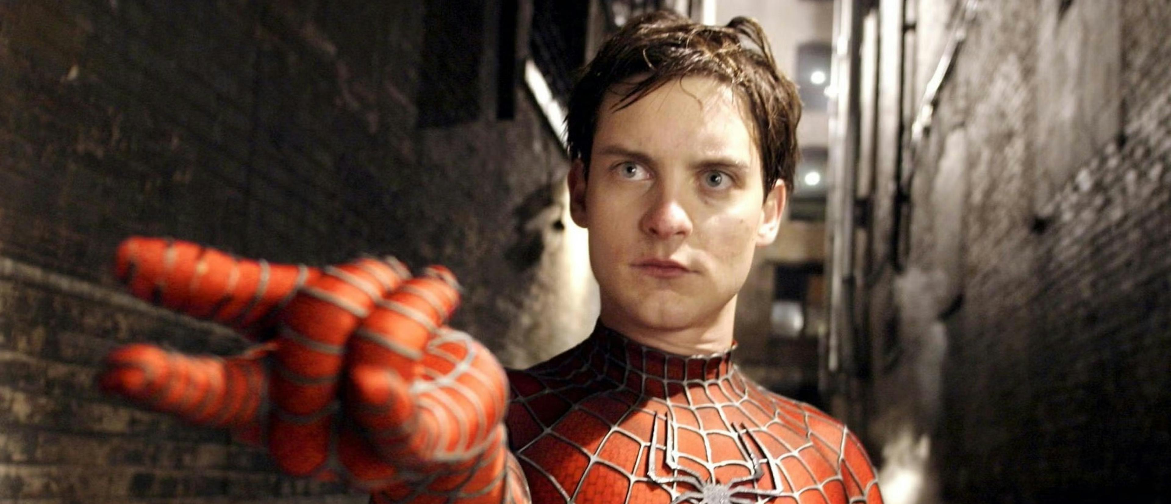 Tobey Maguire como Peter Parker en 'Spider-Man 2' de Sam Raimi