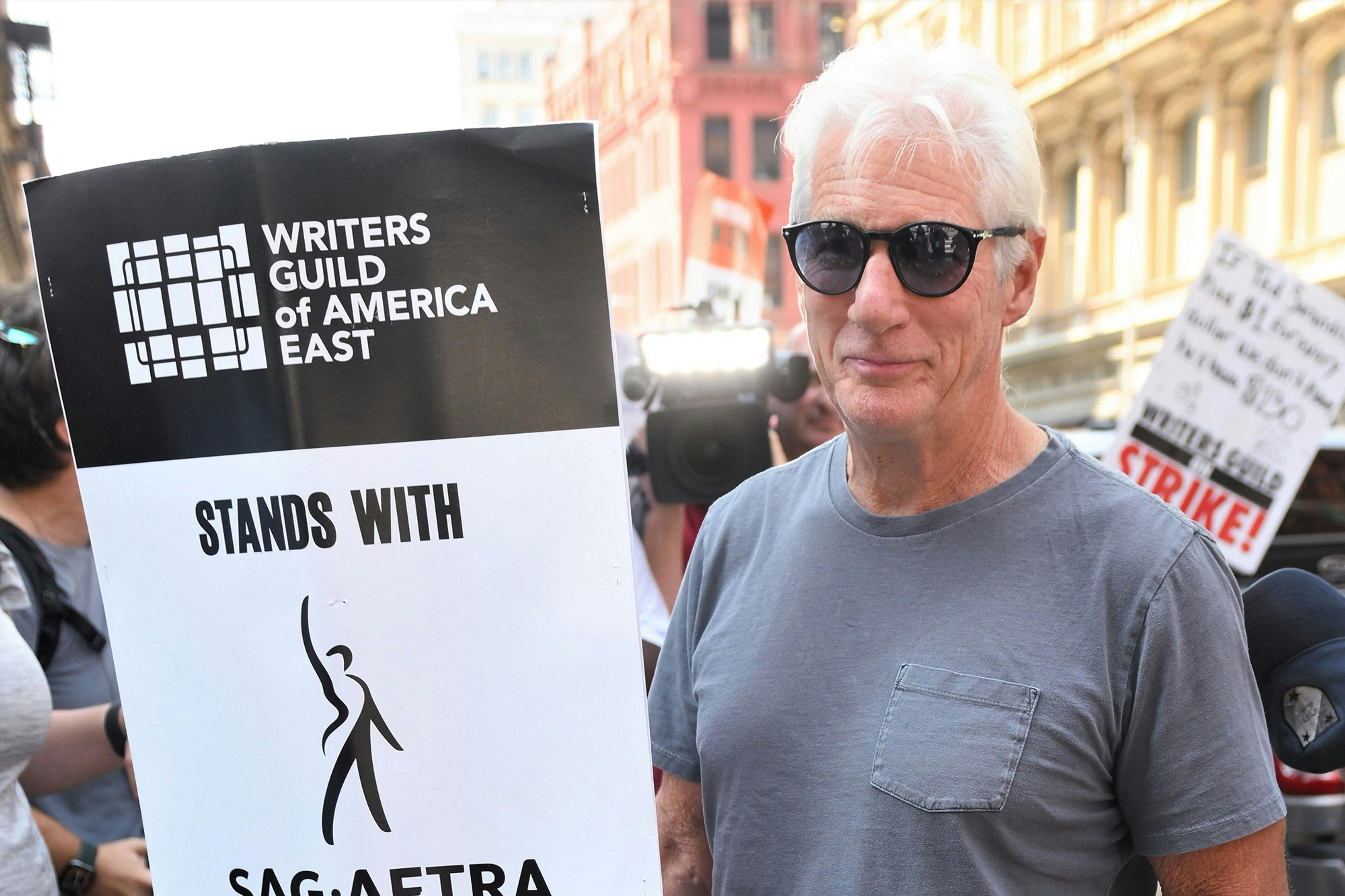 Richard Gere, en un piquete en Nueva York este mes de agosto durante la huelga de actores