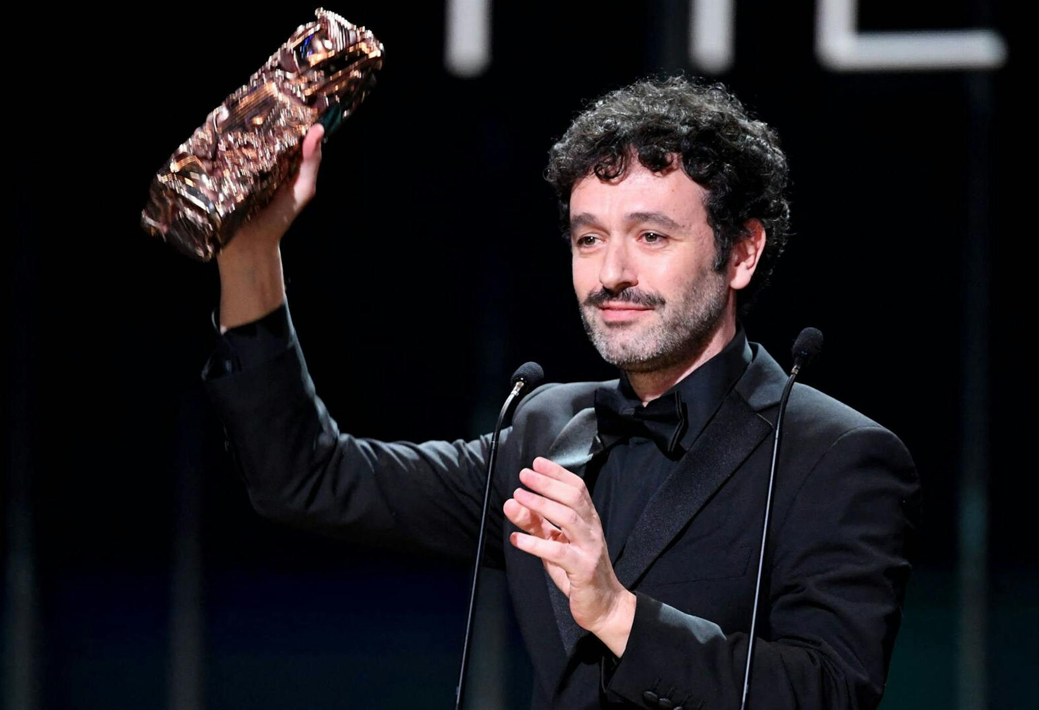 Rodrigo Sorogoyen agradece el Premio César a la Mejor Película extranjera para 'As bestas'