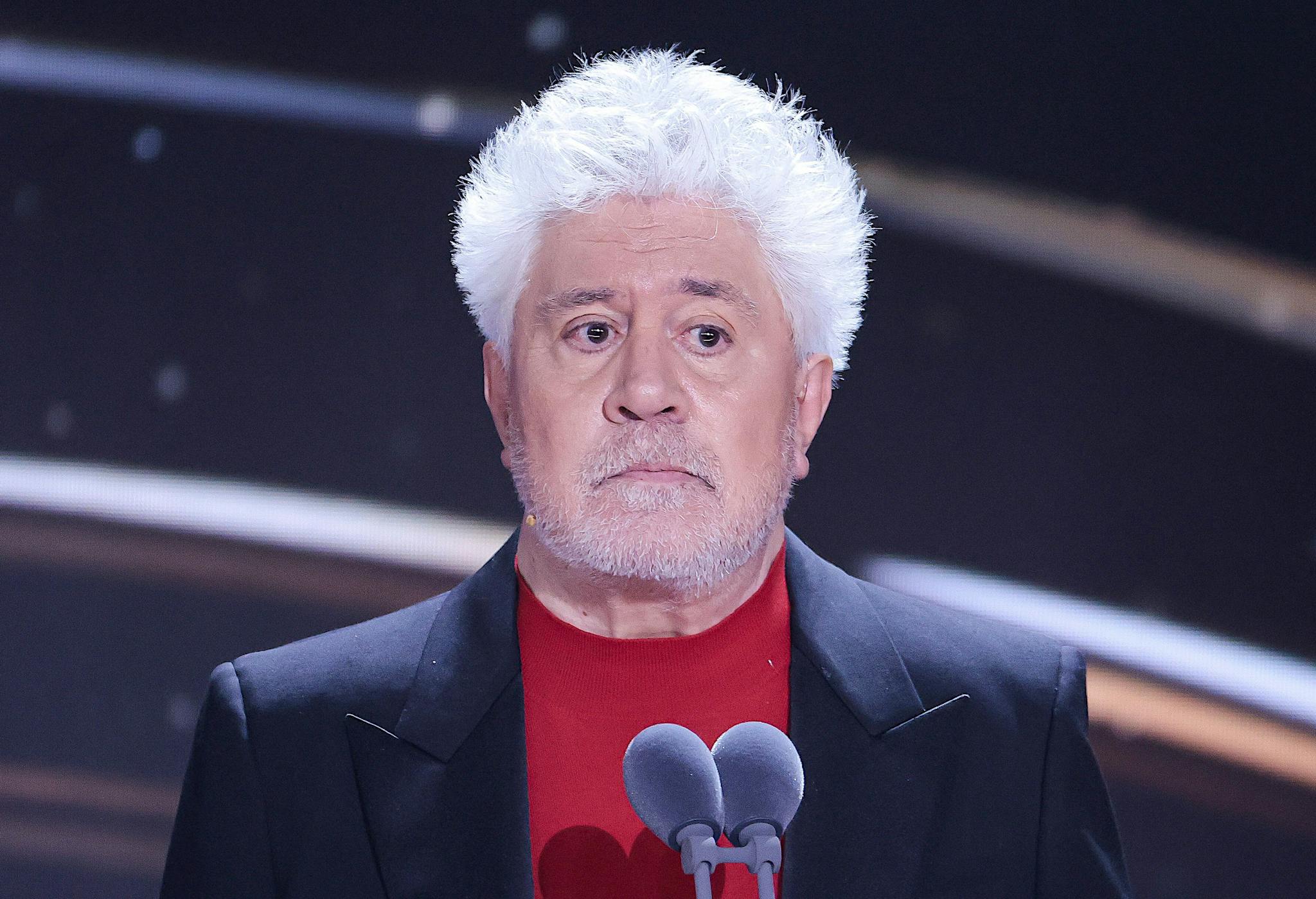 El director Pedro Almodóvar, en el escenario de la gala de los Premios Goya 2024 en Valladolid