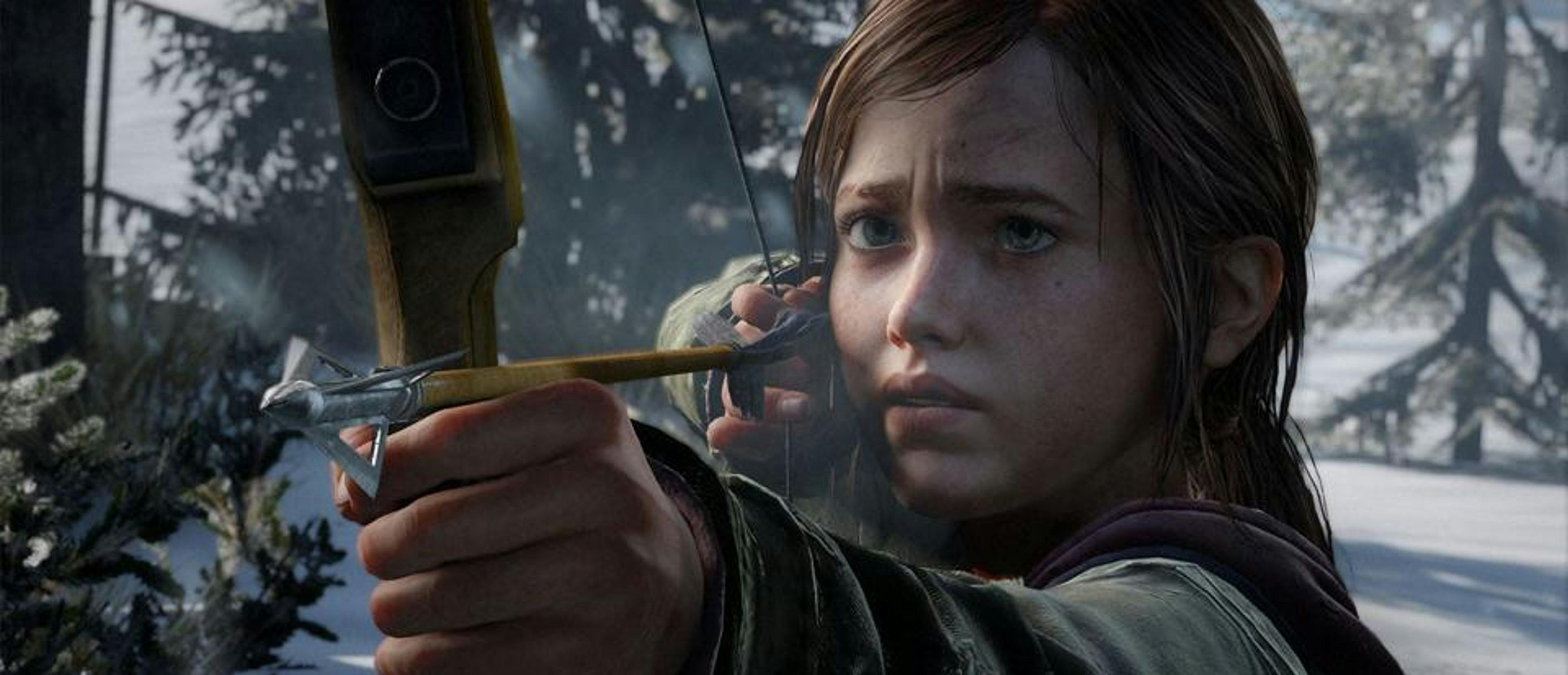 Ellie, la protagonista de 'The Last of Us', apunta con una de sus armas principales: el arco