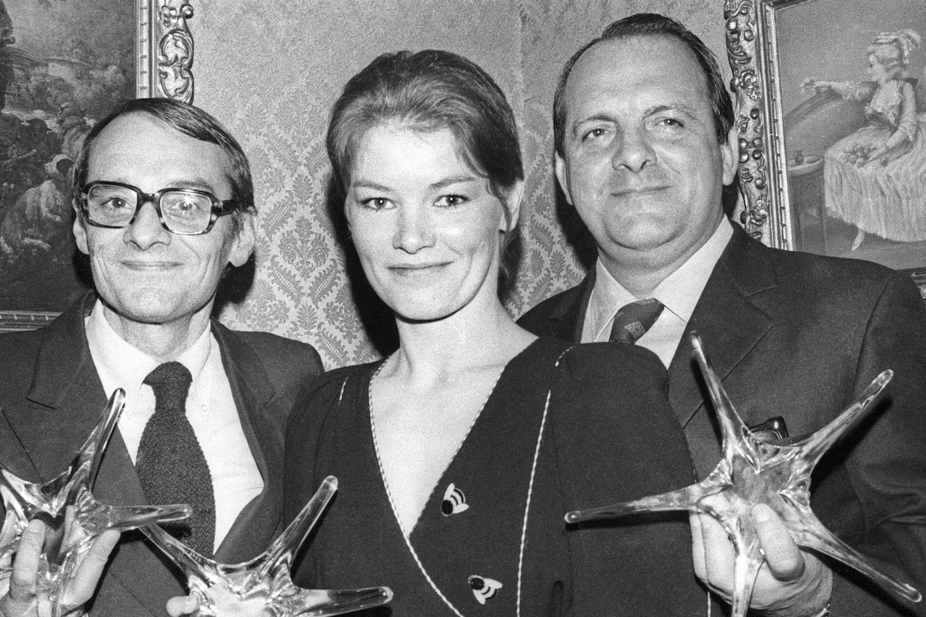 Glenda Jackson, junto a Rene Alio y Damiano Damiani, en una imagen del año 1972