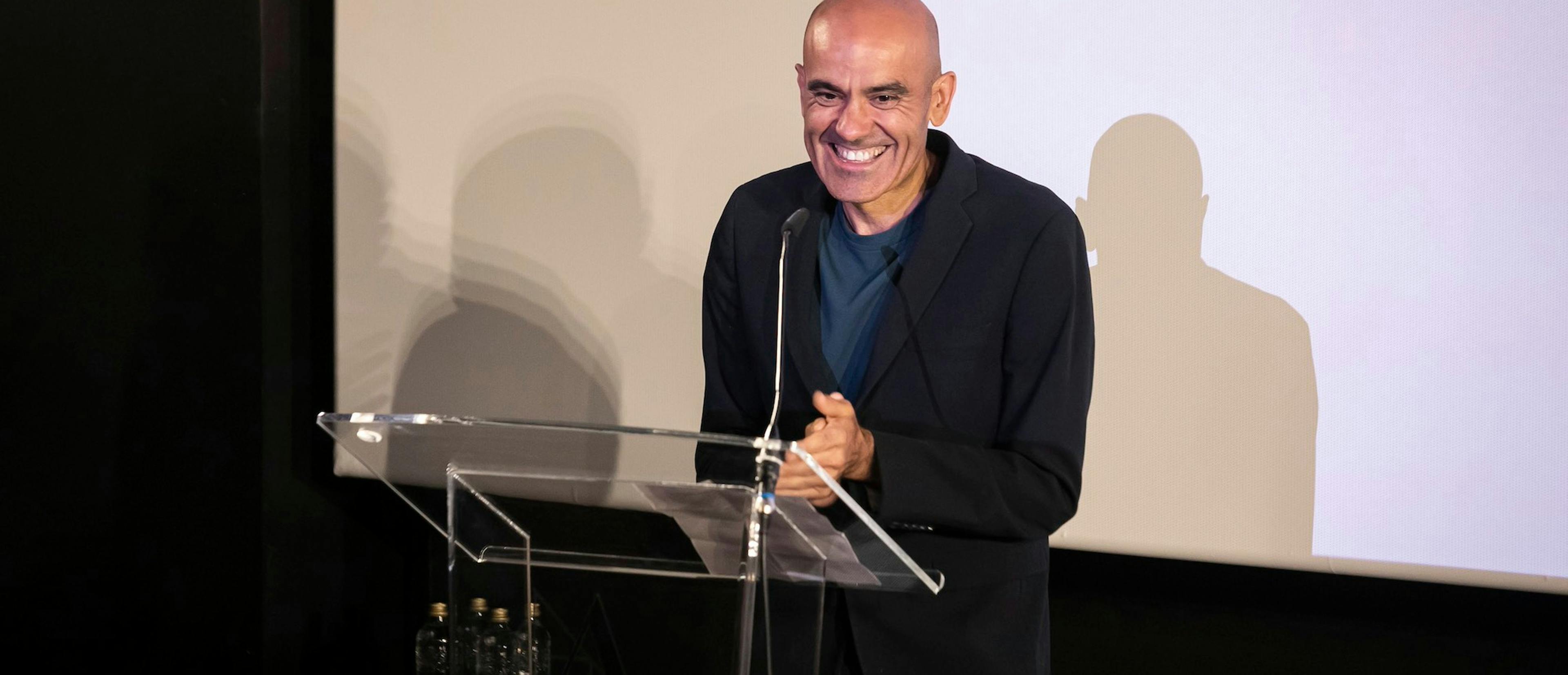 Rafael Portela, vicepresidente de la Academia de Cine, durante un evento en la sala de proyecciones de la organización