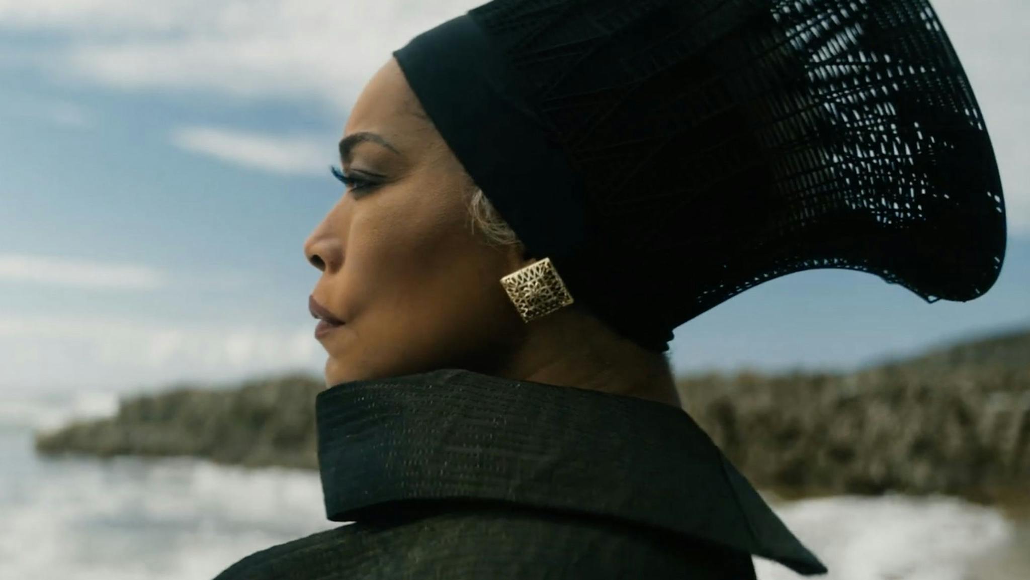 Angela Bassett es la reina de 'Black Panther: Wakanda Forever'