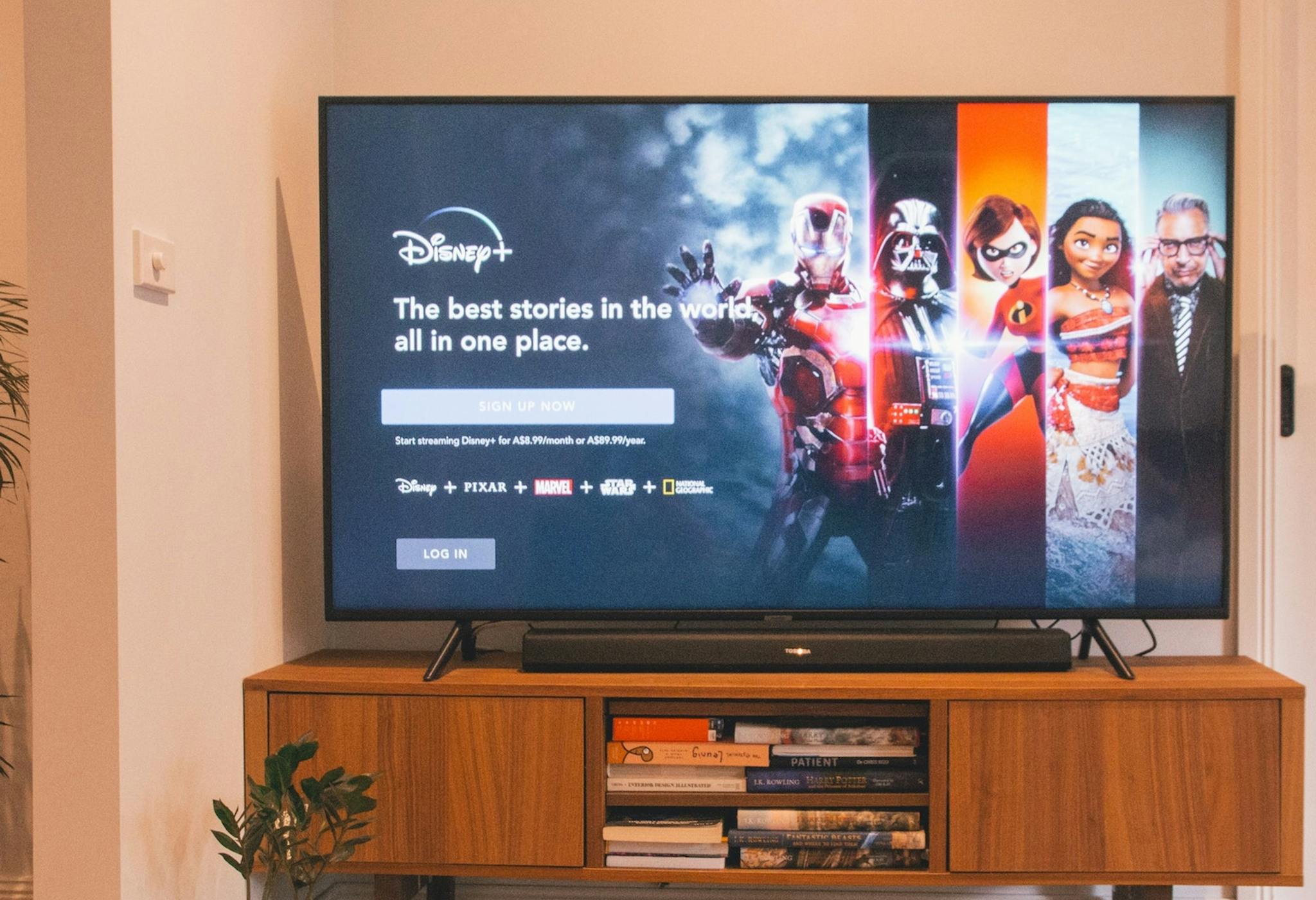 Imagen de archivo que muestra un televisor con Disney+