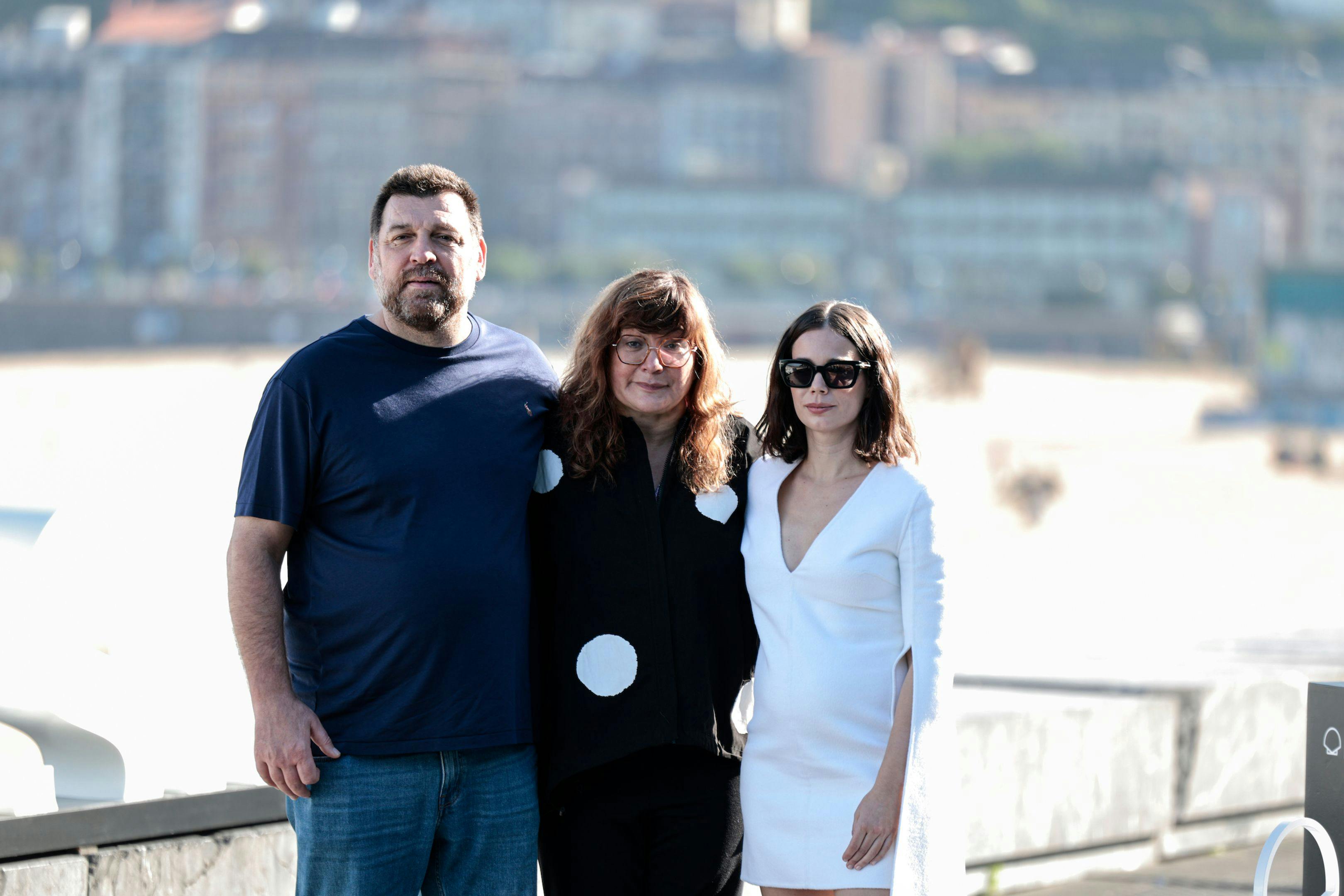 Hovik Keuchkerian, Isabel Coixet y Laia Costa presentan 'Un amor' en San Sebastián