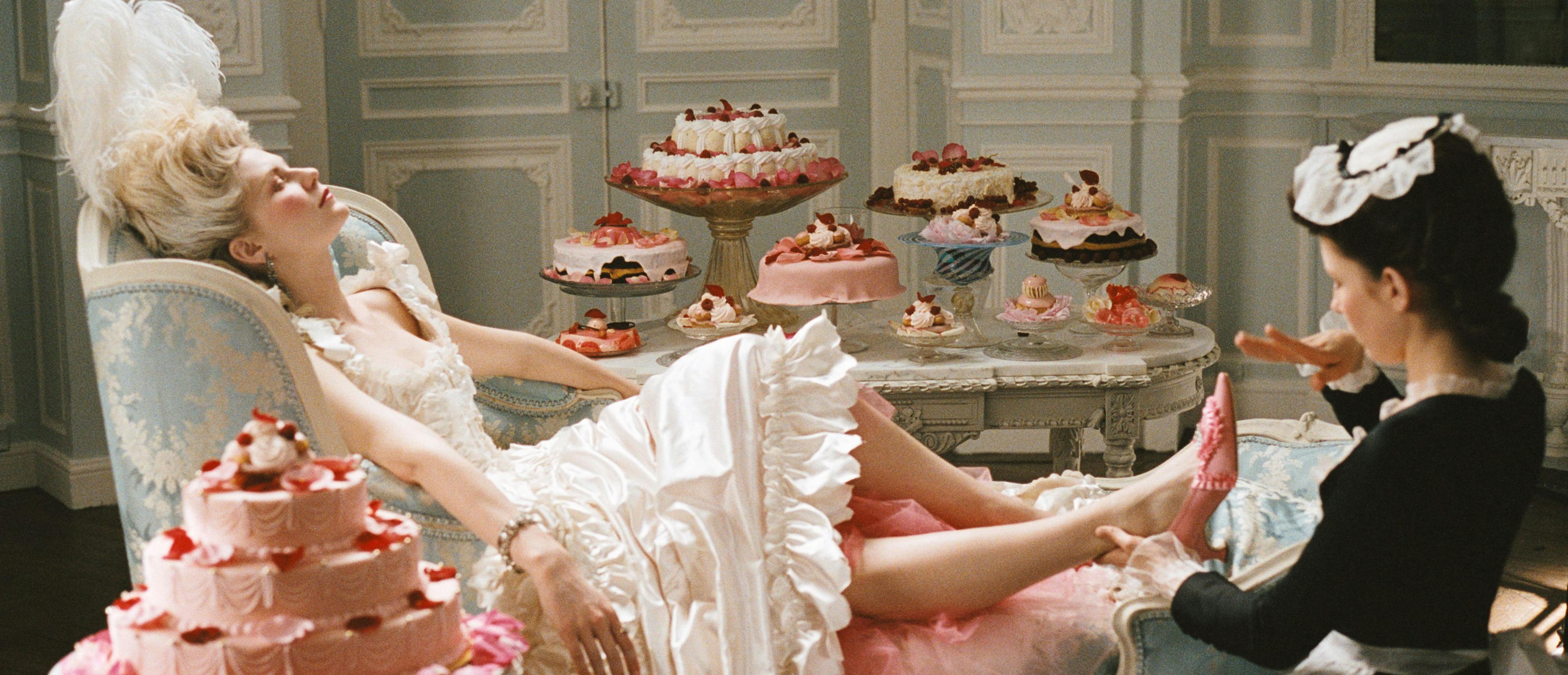 La actriz Kirsten Dunst, en una imagen promocional de la película 'Maria Antonieta', de Sofia Coppola