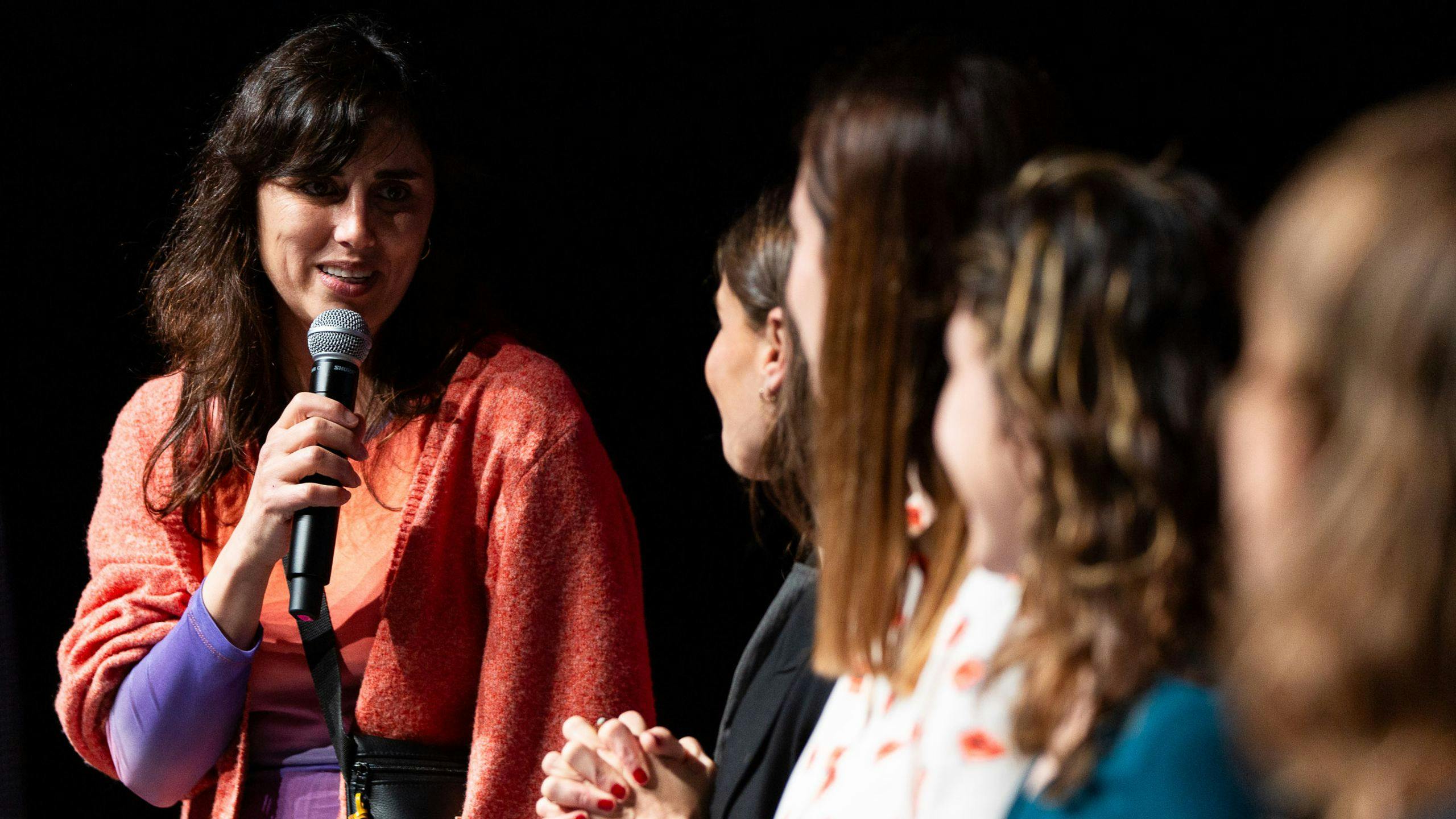 La directora Liliana Torres, durante la presentación de 'Mamífera' en el D'A Festival Cinema Barcelona 2024