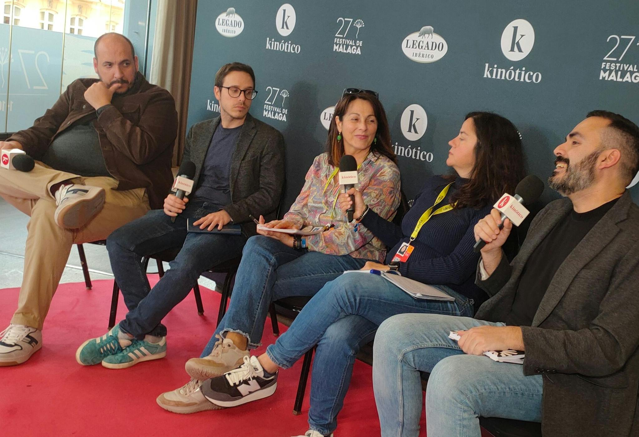 Dani Mantilla, Francesc Miró, Alicia García Arribas, Laura García Torres y David Martos, en el set de Kinótico en el Festival de Málaga 2024