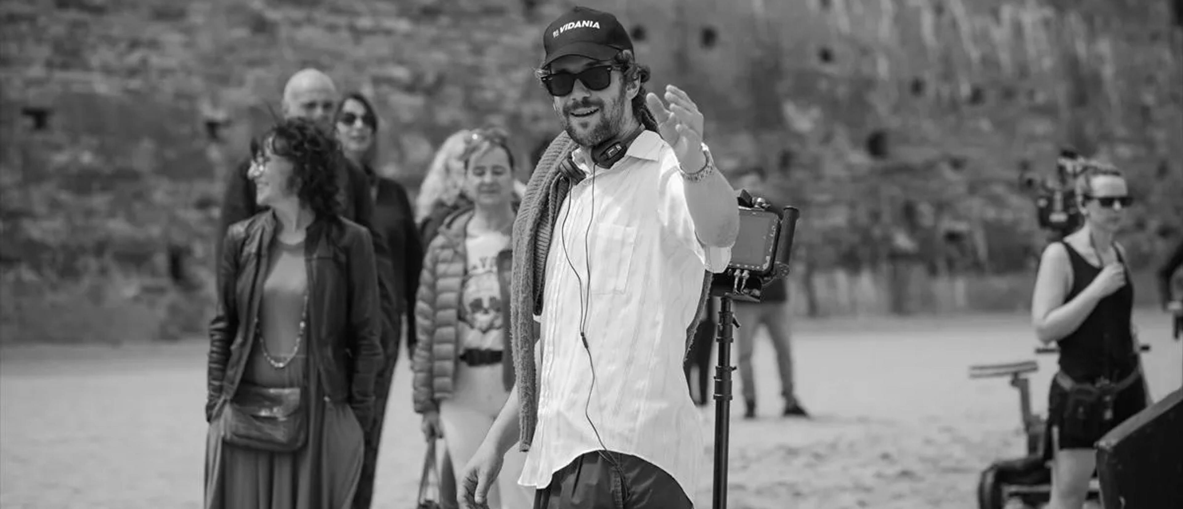 El director Alberto Gastesi, durante el rodaje de la película 'La quietud en la tormenta'