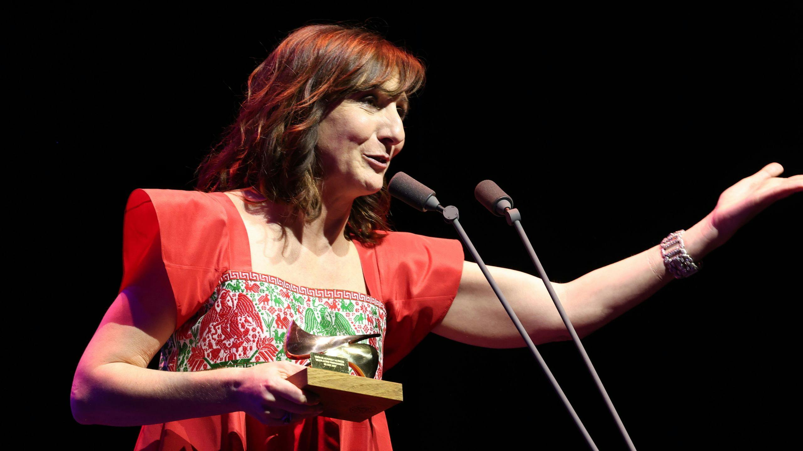 La actriz Malena Alterio recibe el premio de la Unión de Actores como Mejor Actriz protagonista por 'Que nadie duerma'