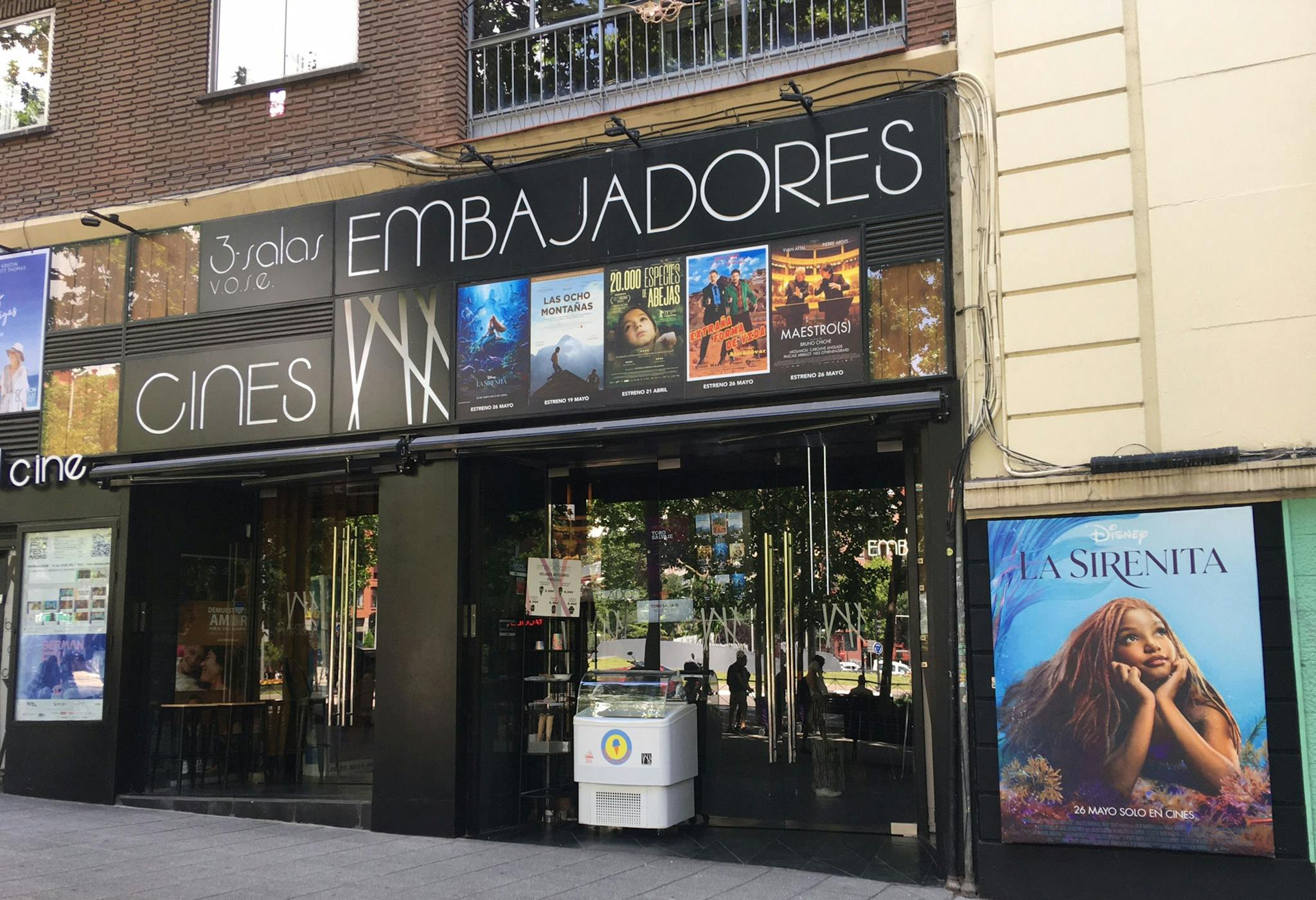 Los Cines Embajadores, en el barrio madrileño del mismo nombre