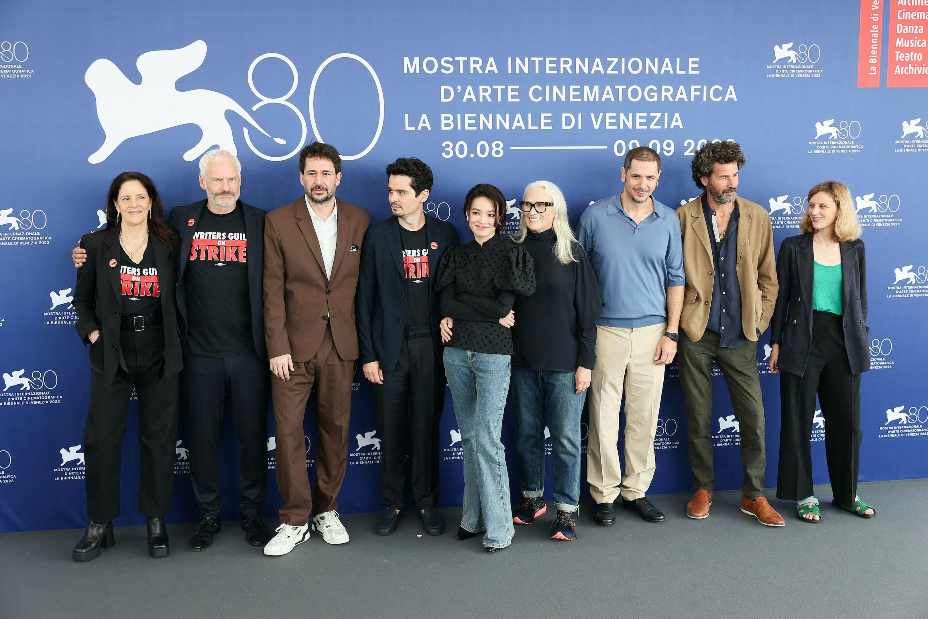 El jurado de la sección oficial de la Mostra de Venecia posa en el photocall del festival
