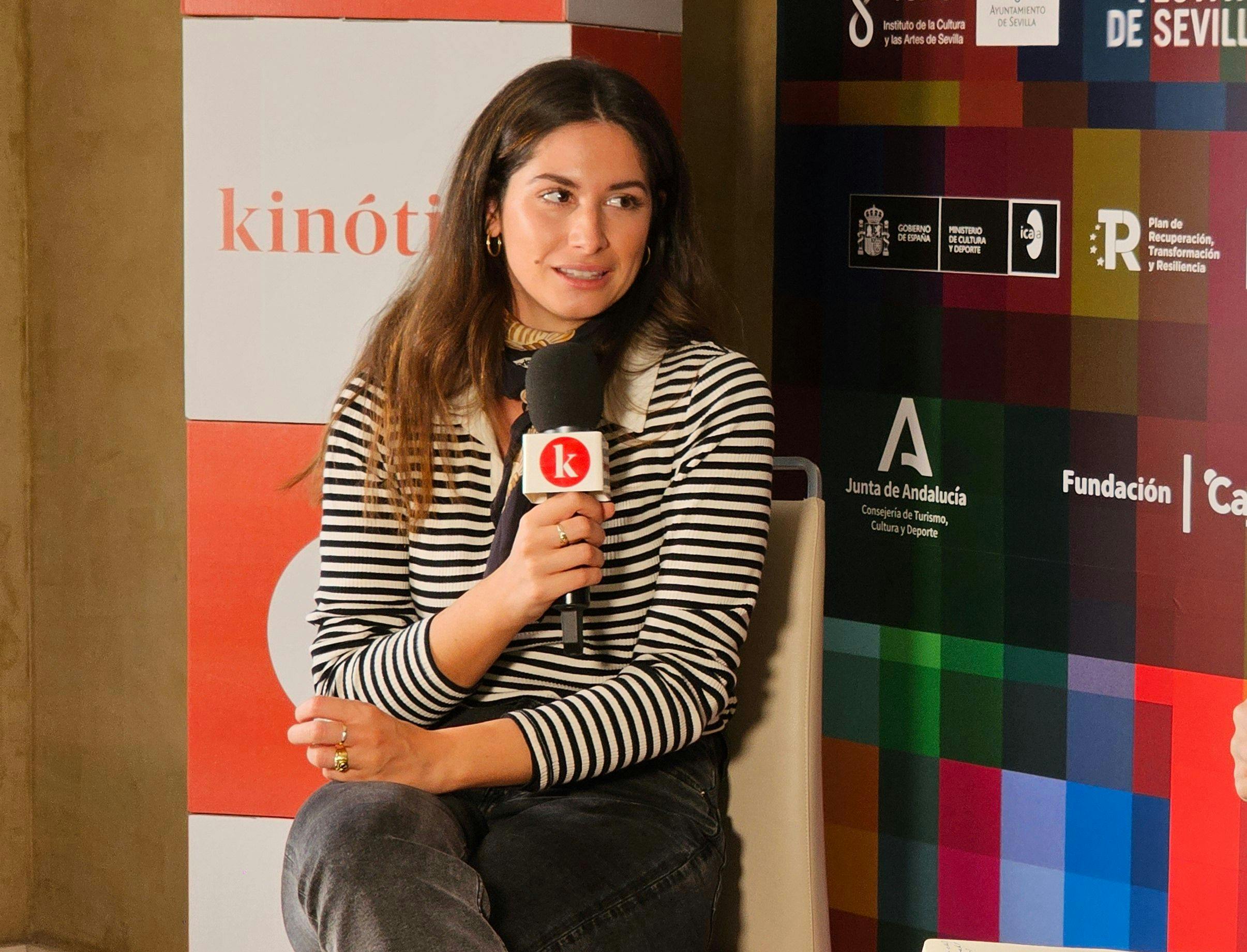 Helena Kaittani visita el set de Kinótico para hablar de 'La Singla', documental dirigido por Paloma Zapata presentado en el Festival de Sevilla