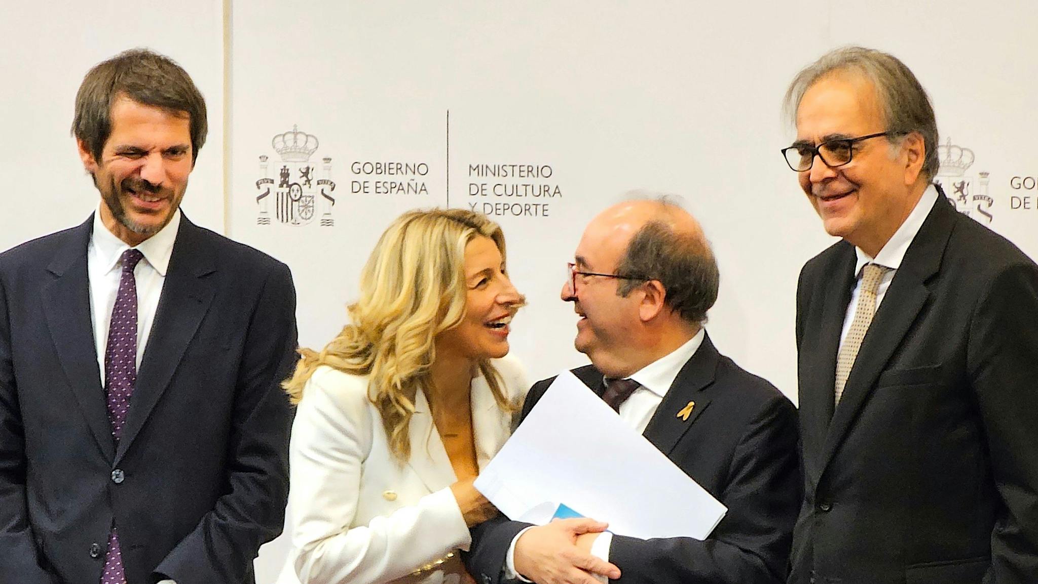 El ministro de Cultura, Ernest Urtasun, junto a la vicepresidenta Yolanda Díaz y los exministros Miquel Iceta y Joan Subirats