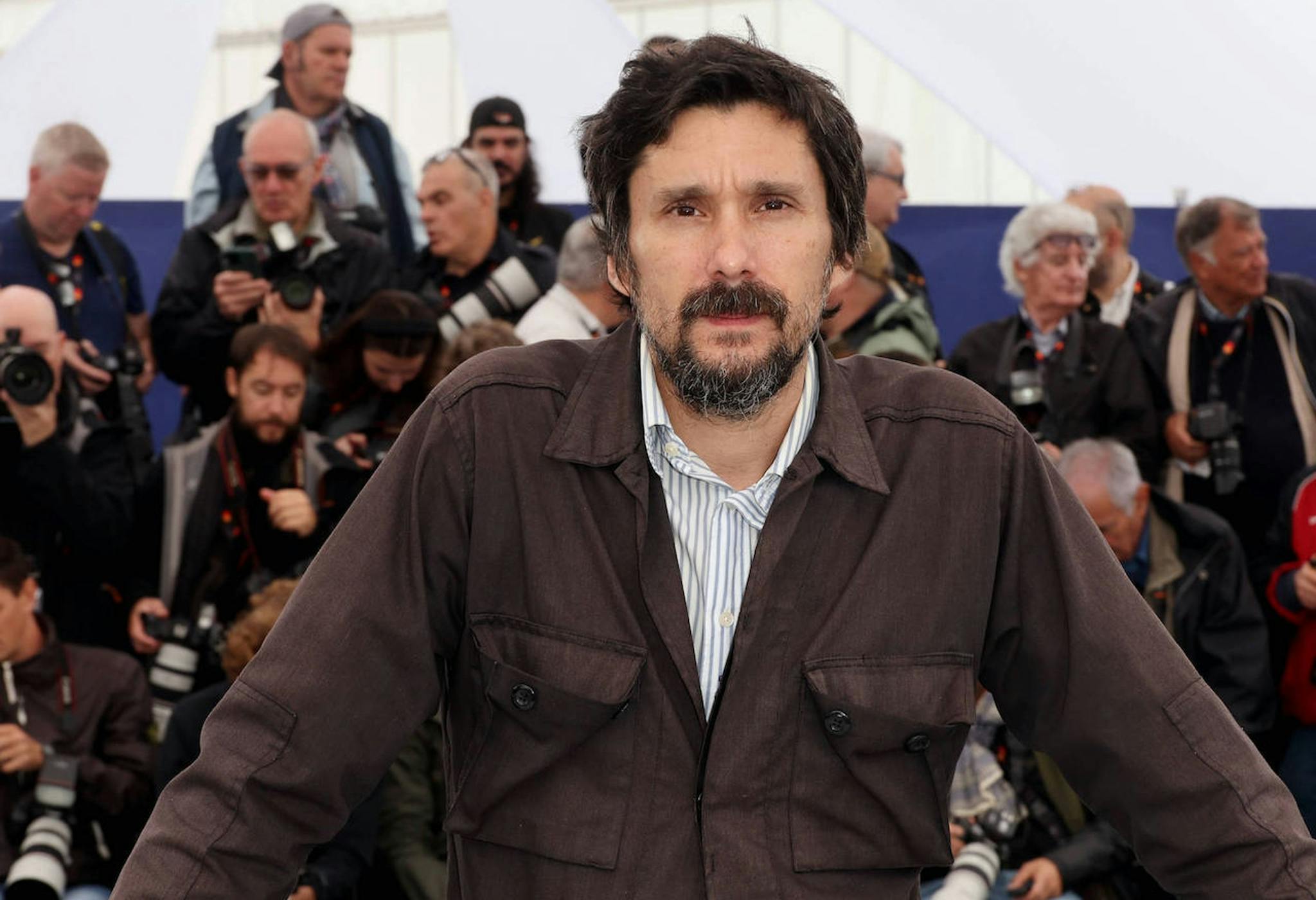 El realizador Lisandro Alonso en el photocall de la 76 edición de Cannes en la que presentó 'Eureka'
