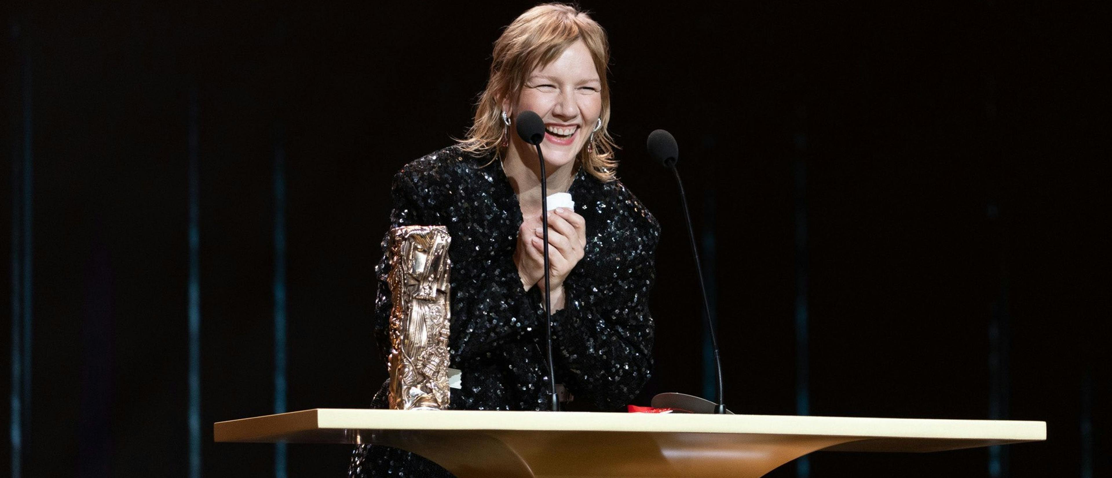 Sandra Hüller recoge su galardón a Mejor Actriz por 'Anatomía de una caída'