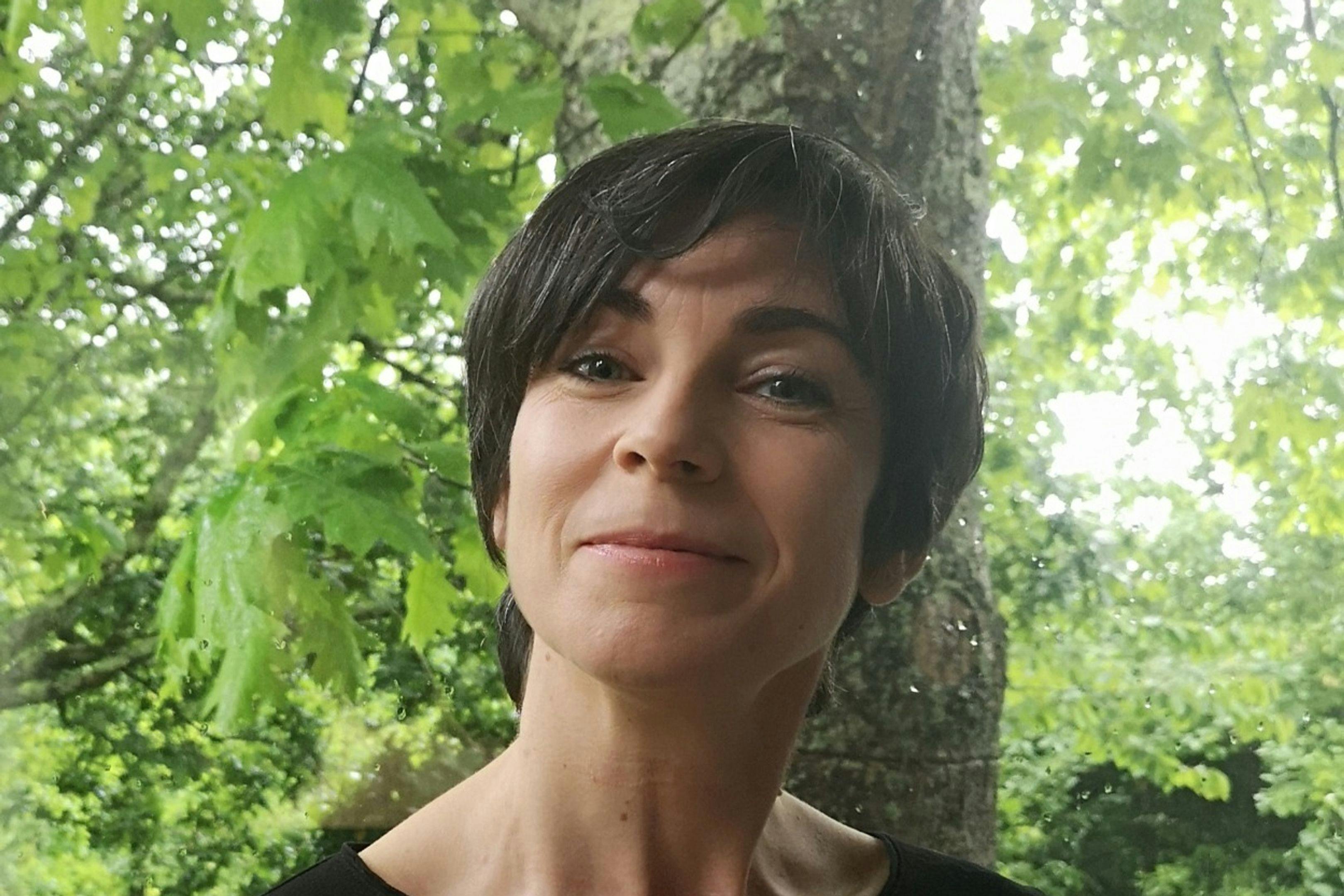 Araceli Gonda, guionista gallega responsable de 'Cuñados' y su secuela, 'Hierro' o 'Serramoura'