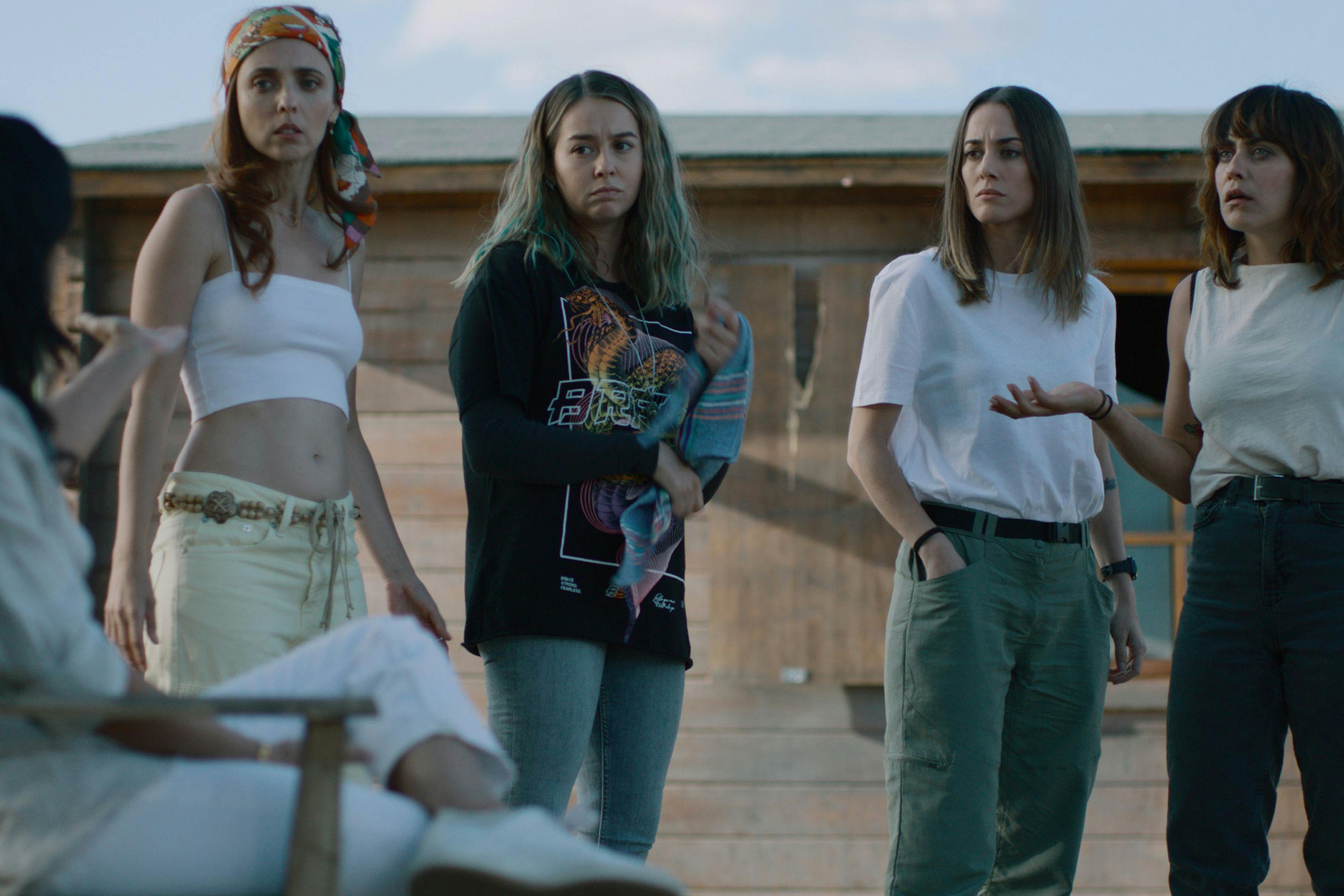 Leticia Dolera, María León, Silvia Alonso, Paula Usero y Aislinn Derbez son las protagonistas de la serie 'Noche de chicas'