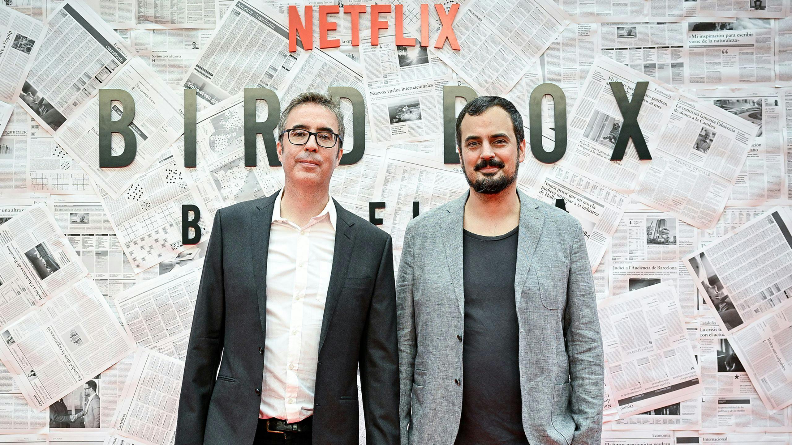 Àlex y David Pastor, directores de 'Bird Box Barcelona', en el estreno de la película
