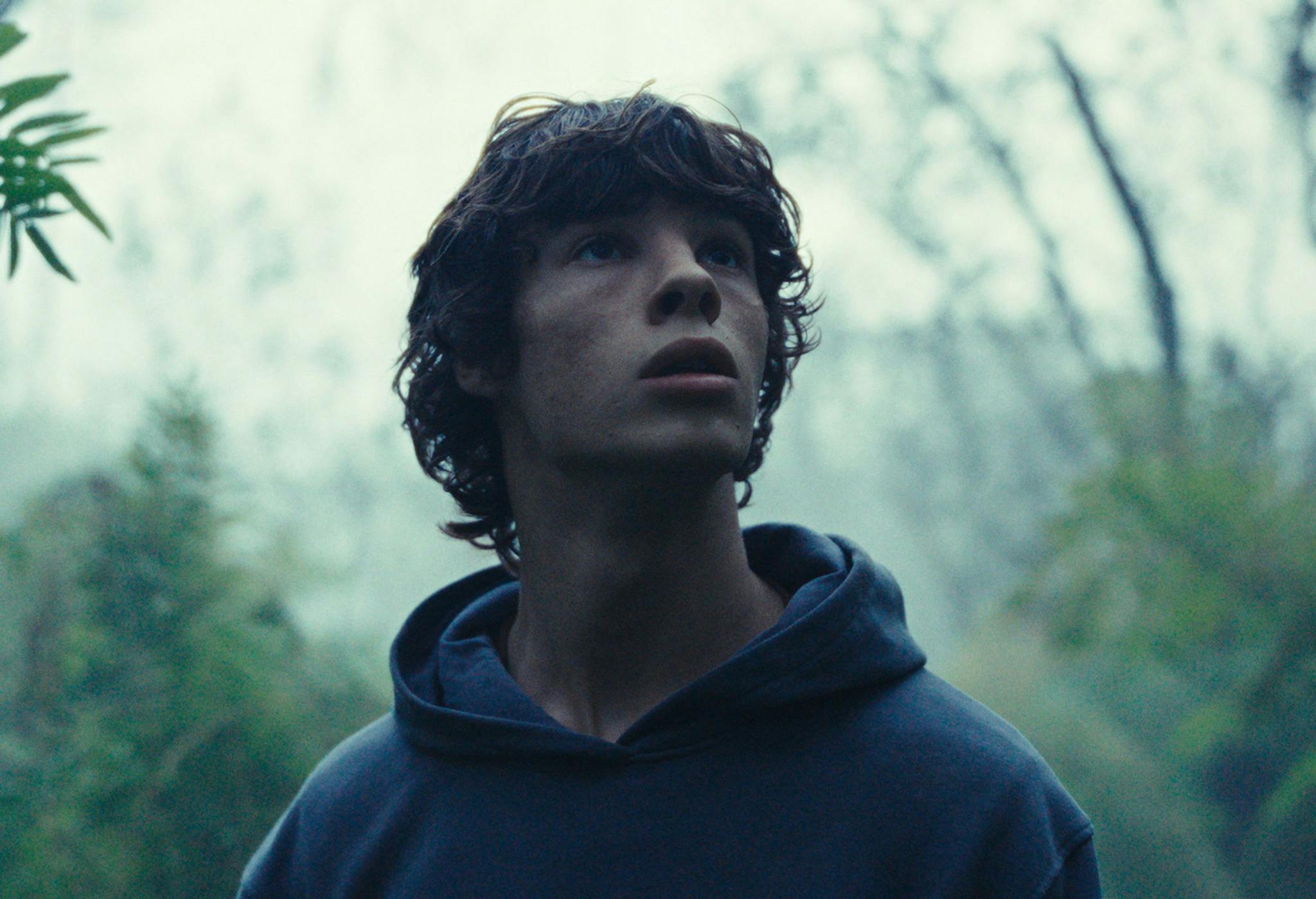Paul Kircher interpreta a Émile Marindaze, un adolescente que se transforma poco a poco en lobo en 'El reino animal' 