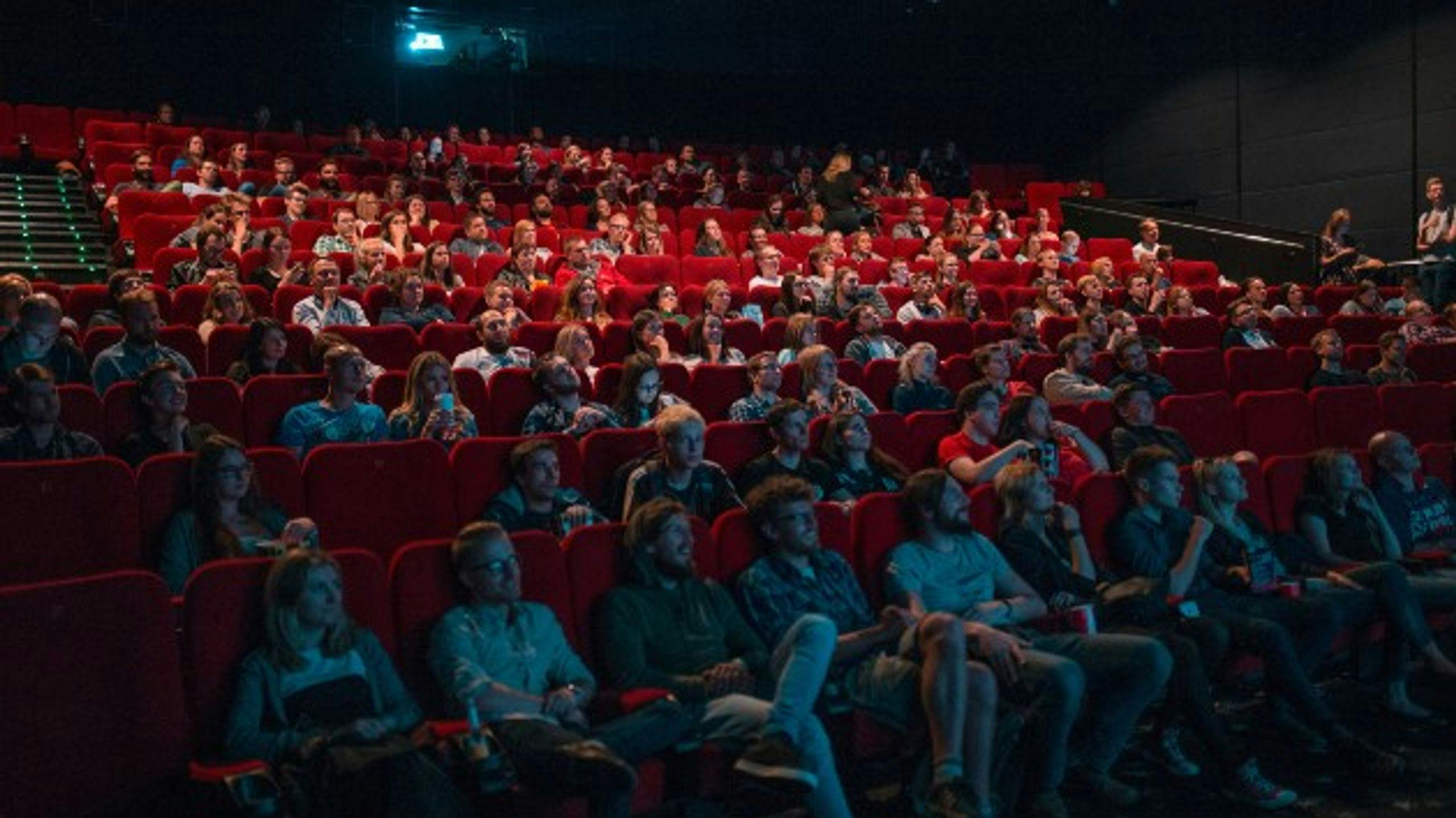 Espectadores en una sala de cine