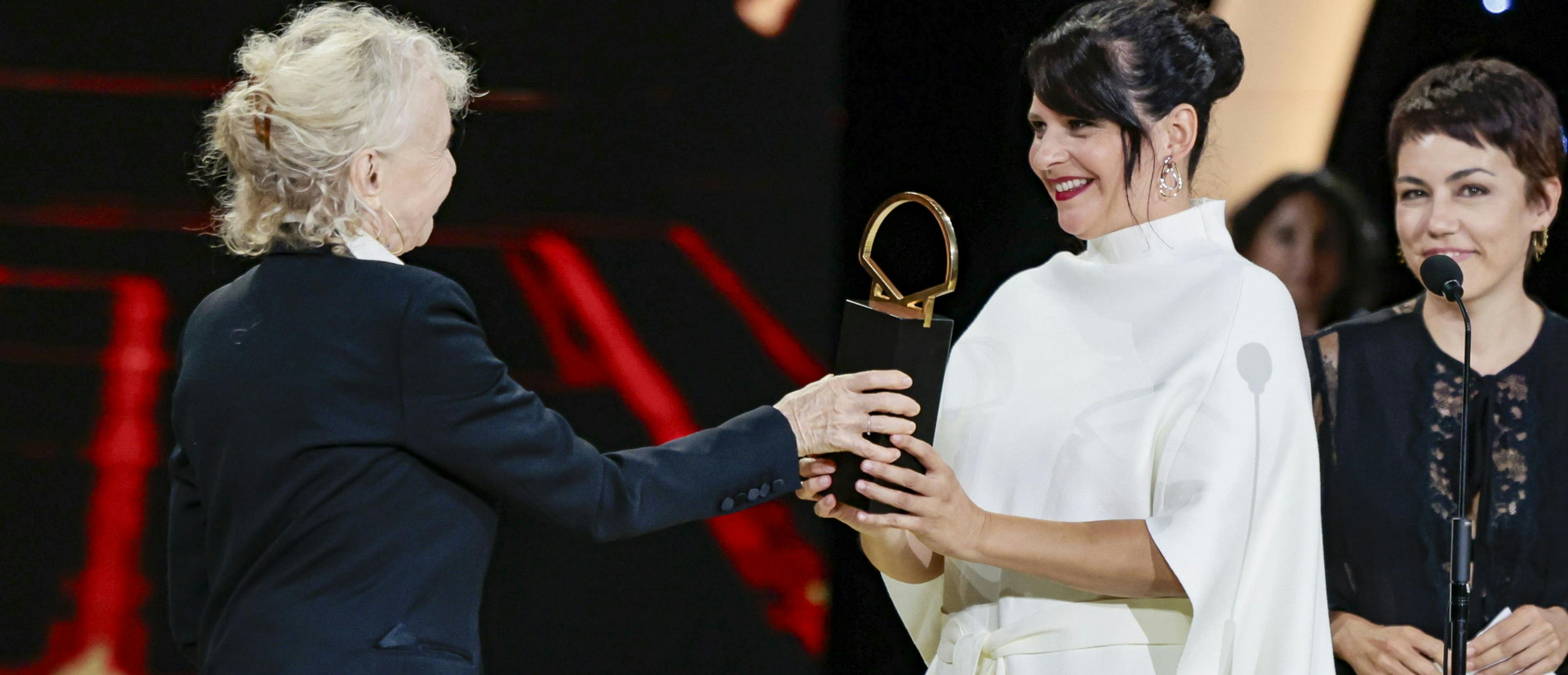 Jaione Camborda ganó la Concha de Oro del Festival de San Sebastián por 'O corno', su segunda película