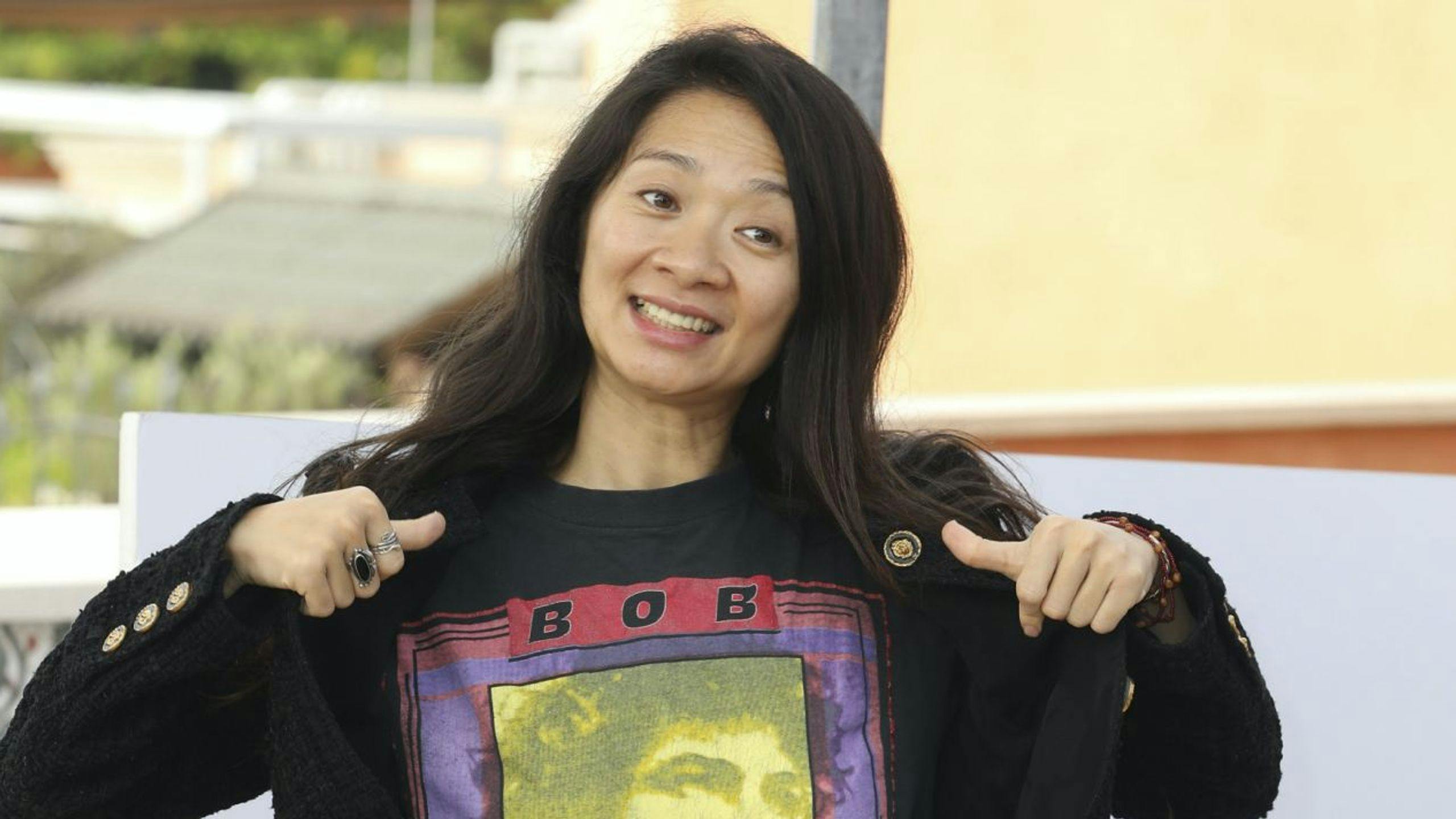 La directora Chloé Zhao, durante la promoción de 'Eternals'.